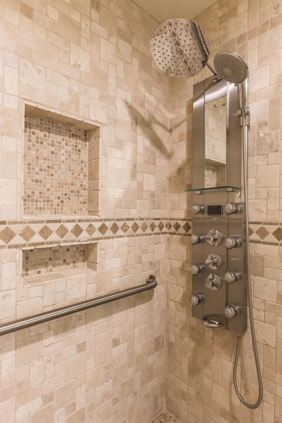 OAKWOOD T/H - Residential