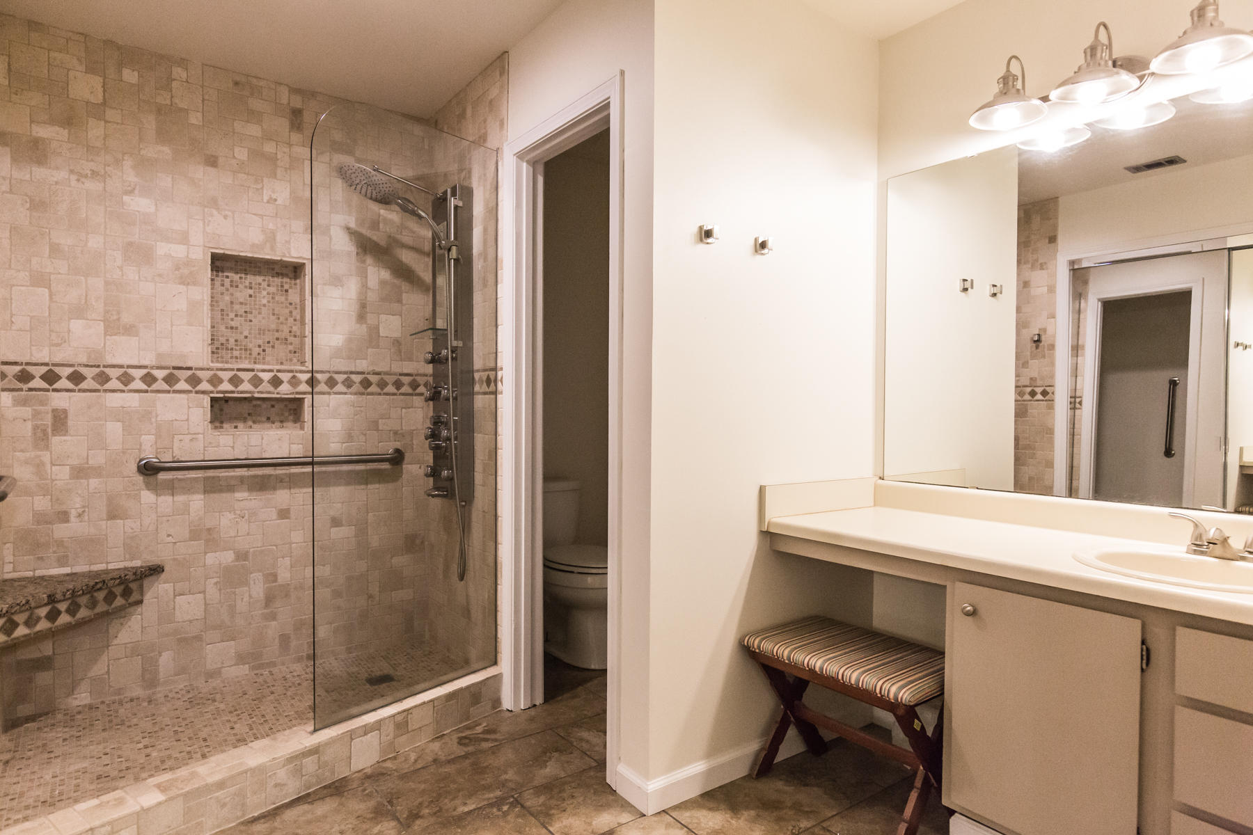 OAKWOOD T/H - Residential