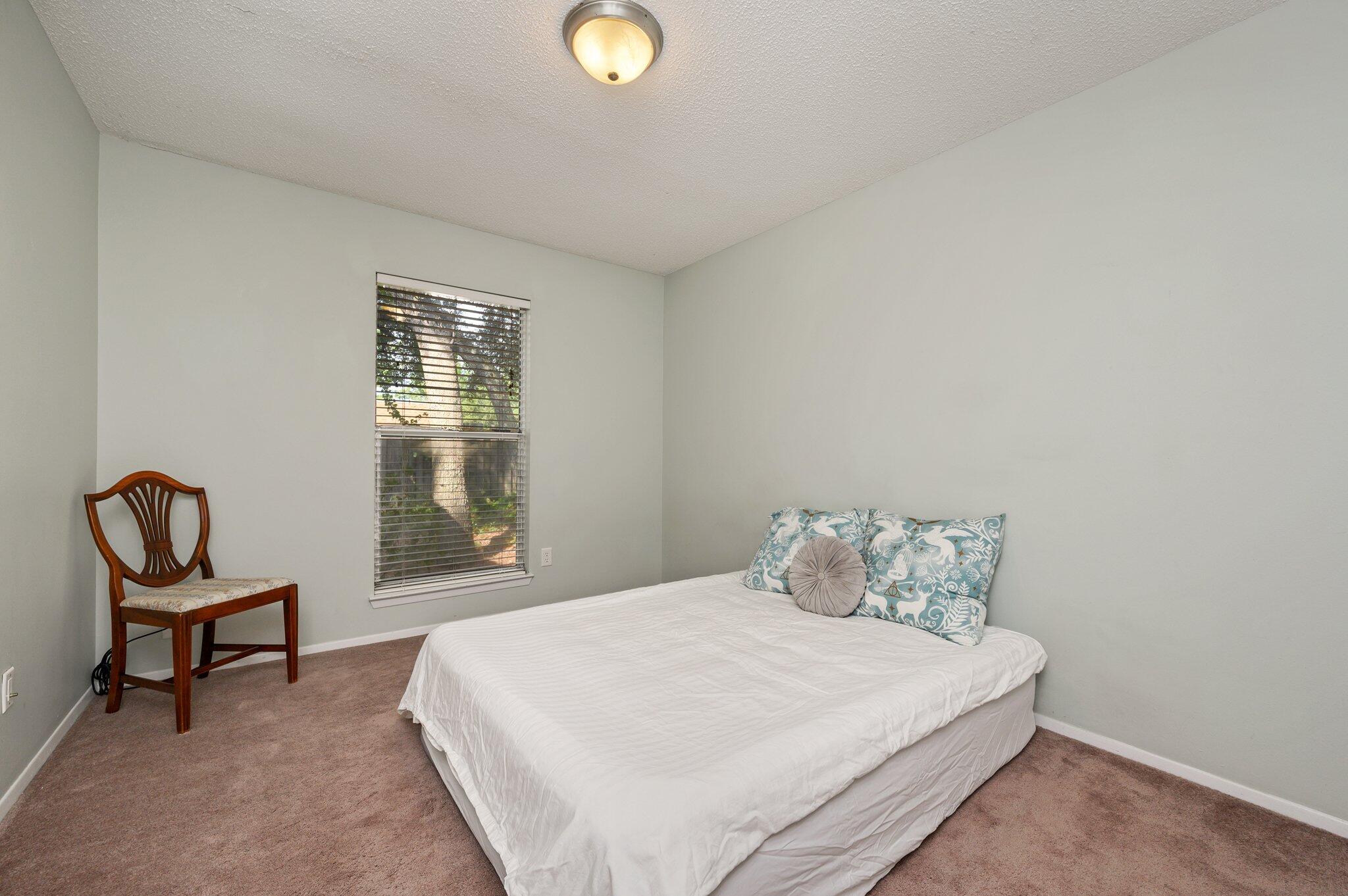 PARKWOOD LANE BLUEWATER BAY - Residential