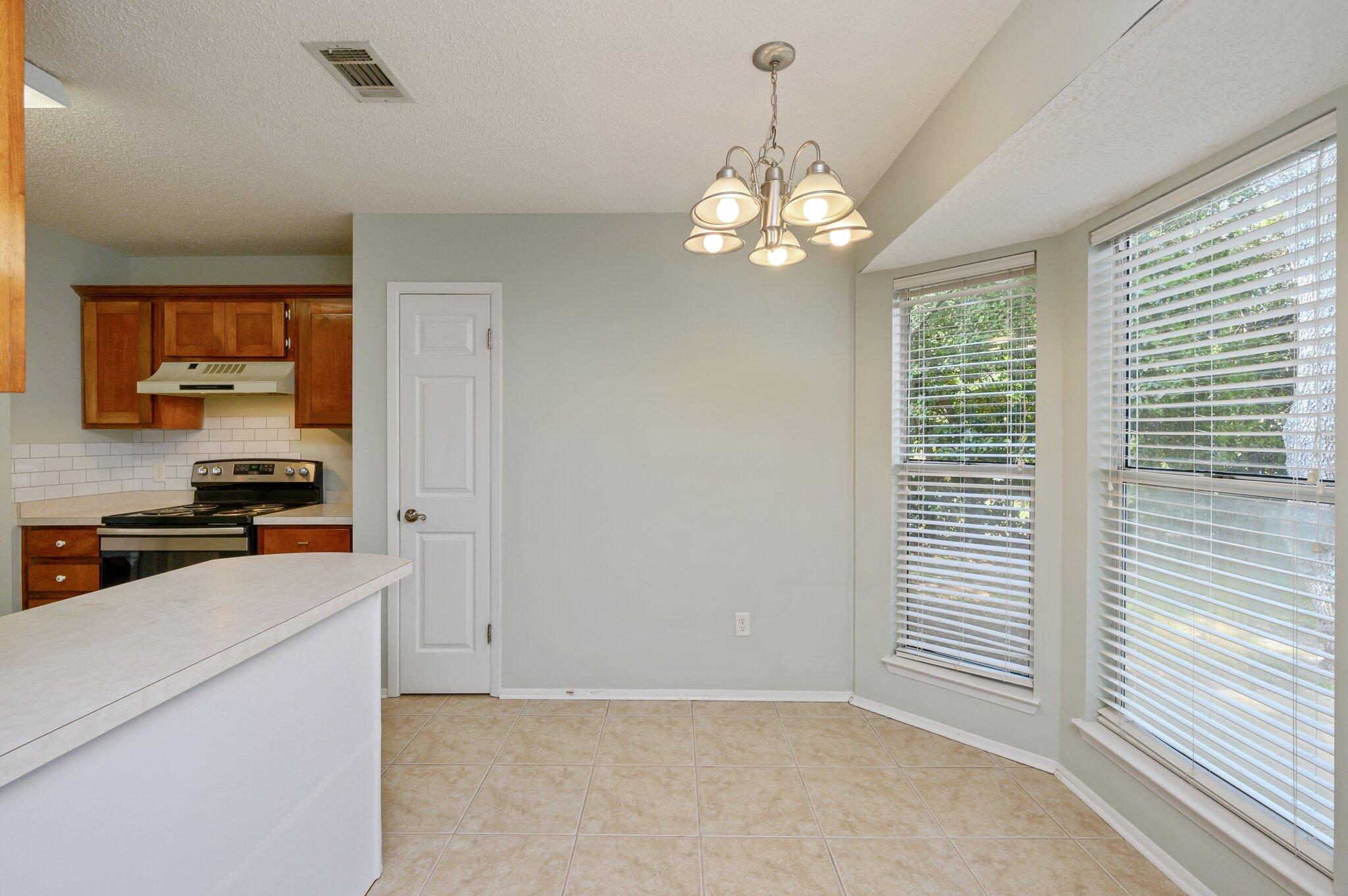 PARKWOOD LANE BLUEWATER BAY - Residential