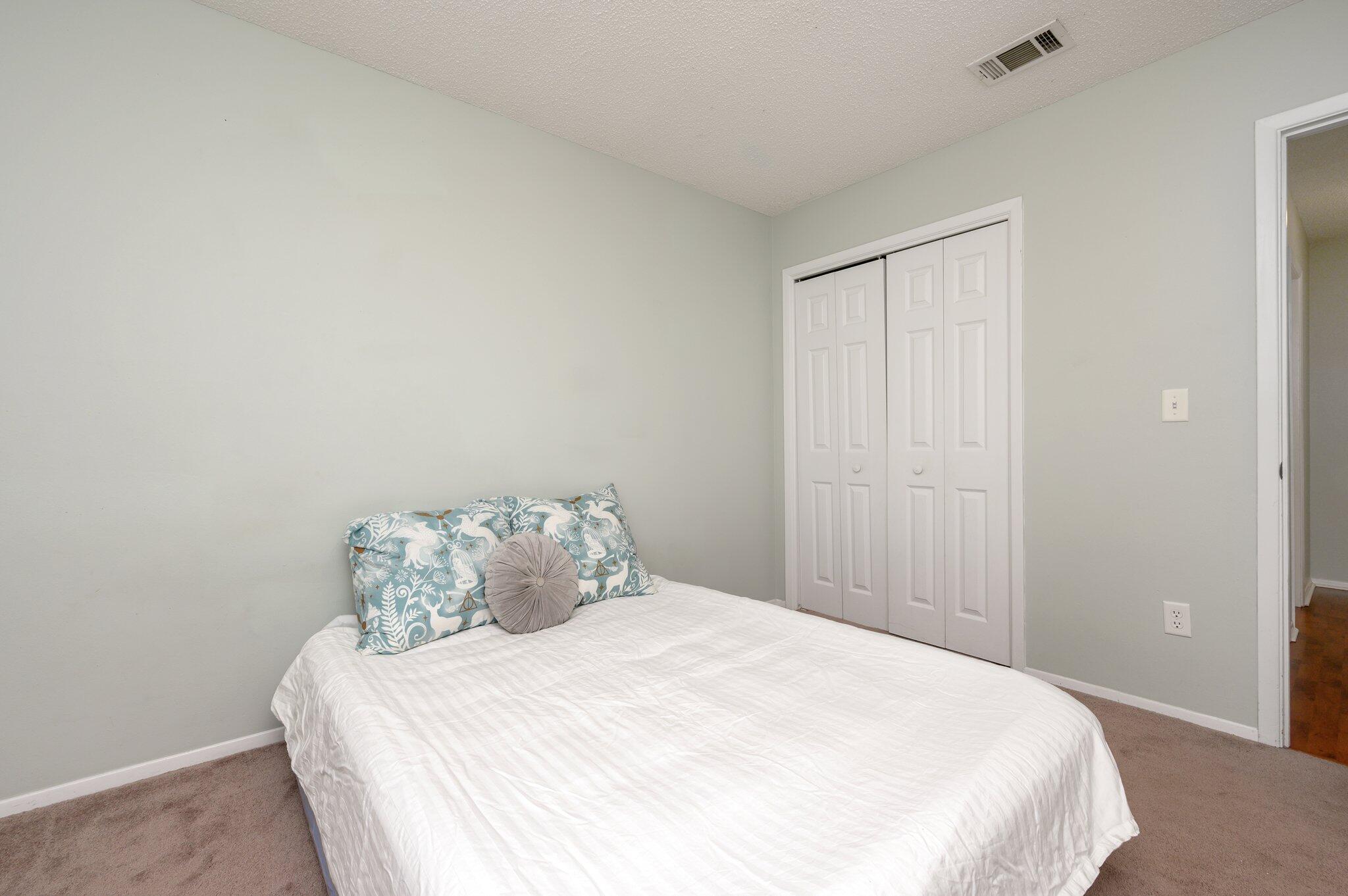 PARKWOOD LANE BLUEWATER BAY - Residential