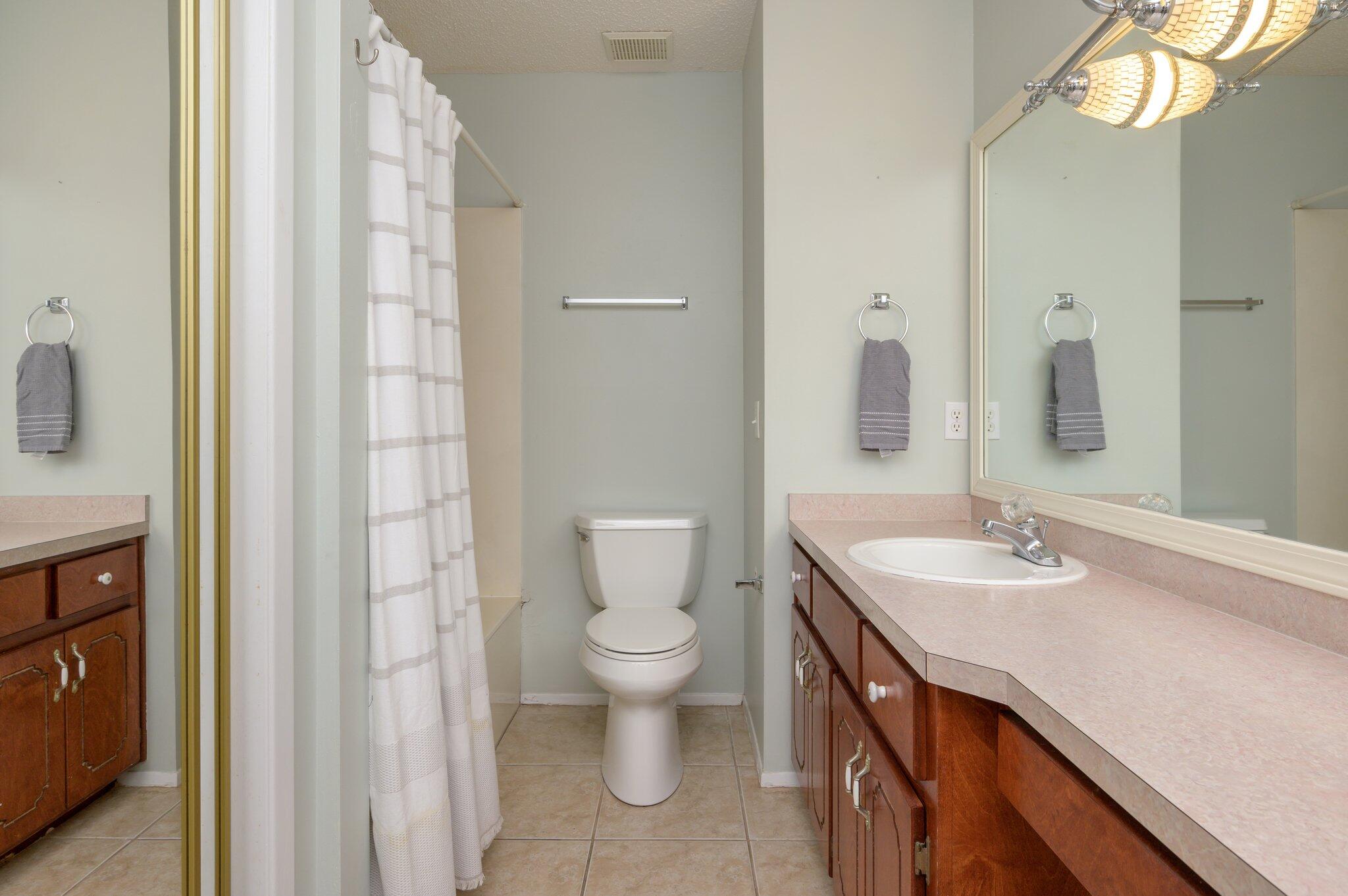 PARKWOOD LANE BLUEWATER BAY - Residential