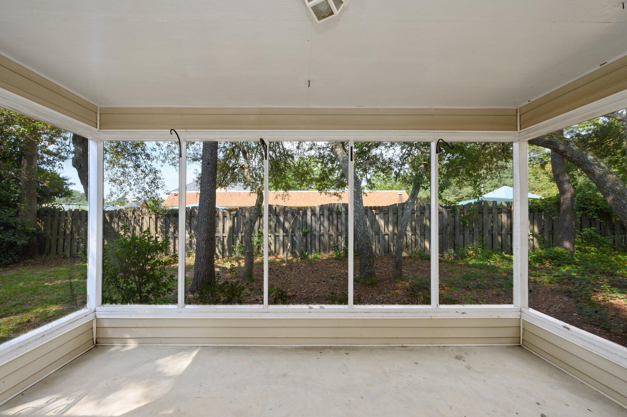 PARKWOOD LANE BLUEWATER BAY - Residential