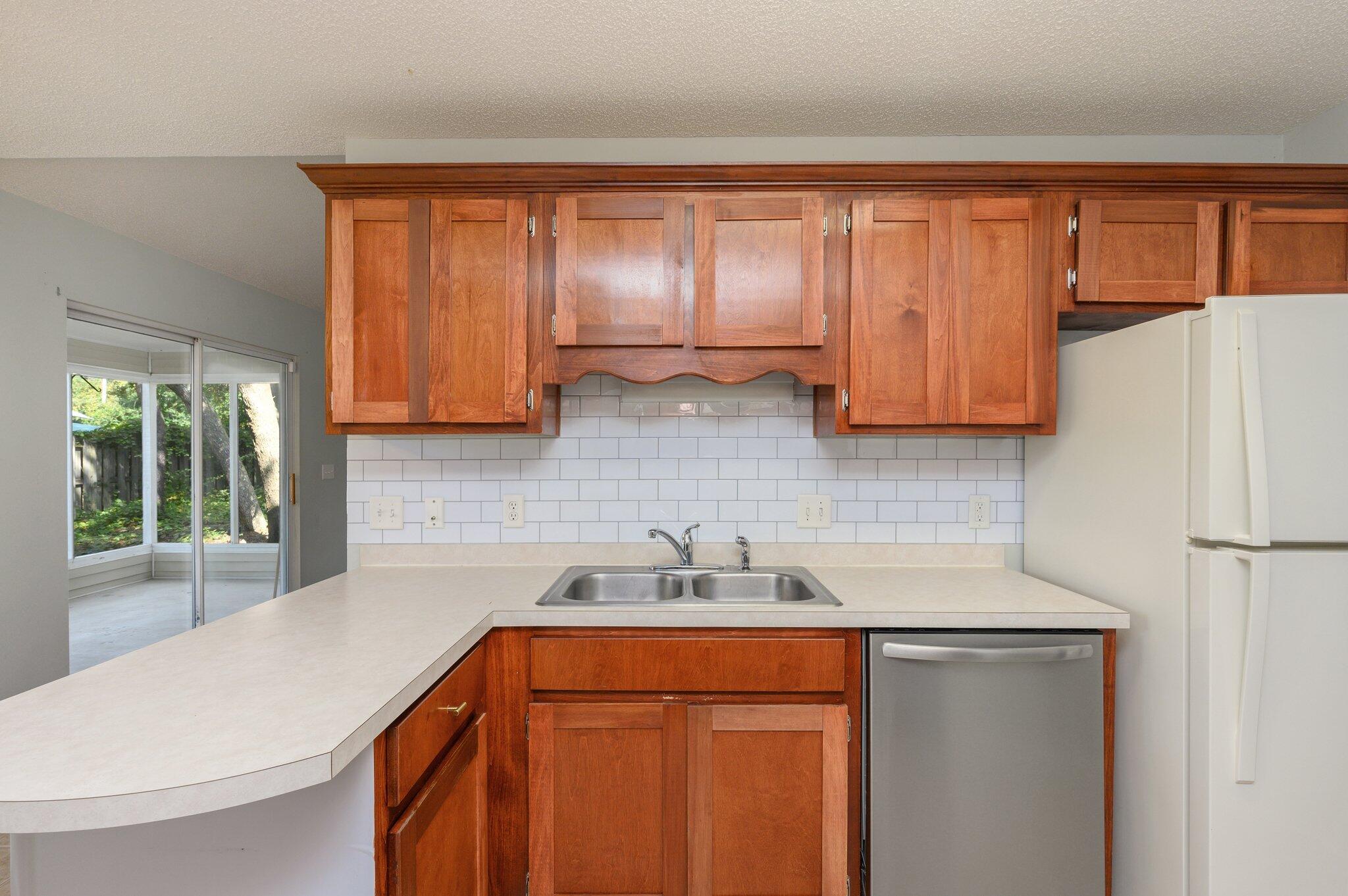 PARKWOOD LANE BLUEWATER BAY - Residential