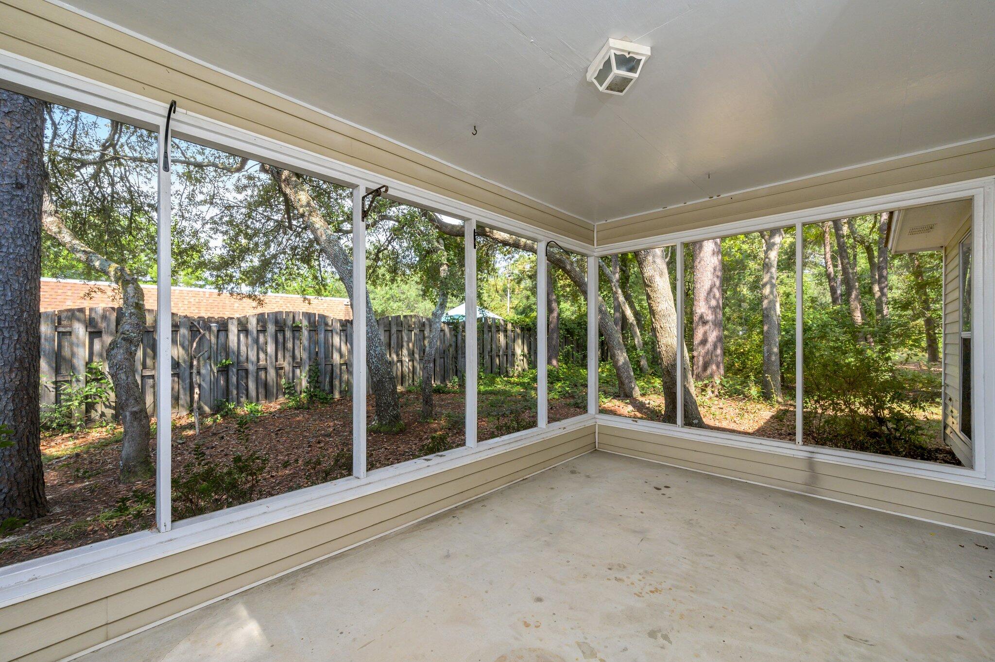 PARKWOOD LANE BLUEWATER BAY - Residential