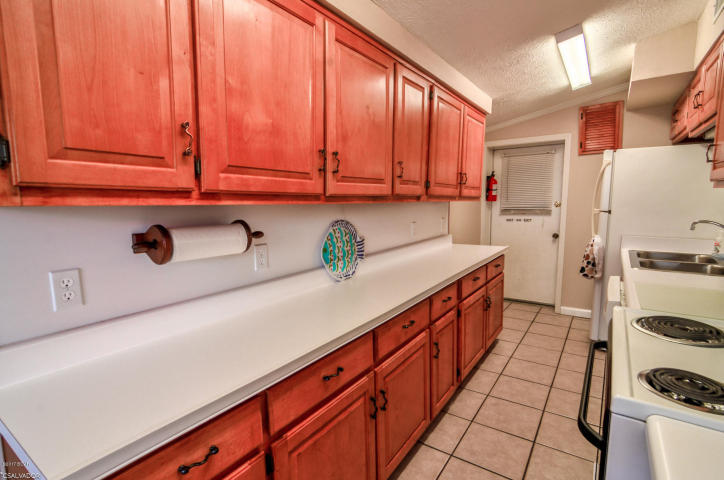 OCEANNA CONDO - Residential