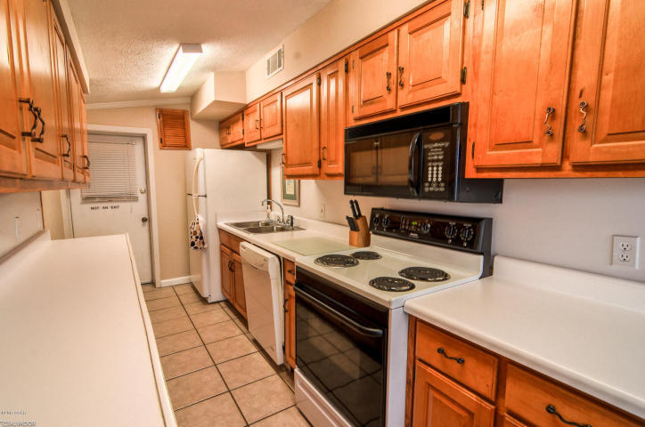 OCEANNA CONDO - Residential