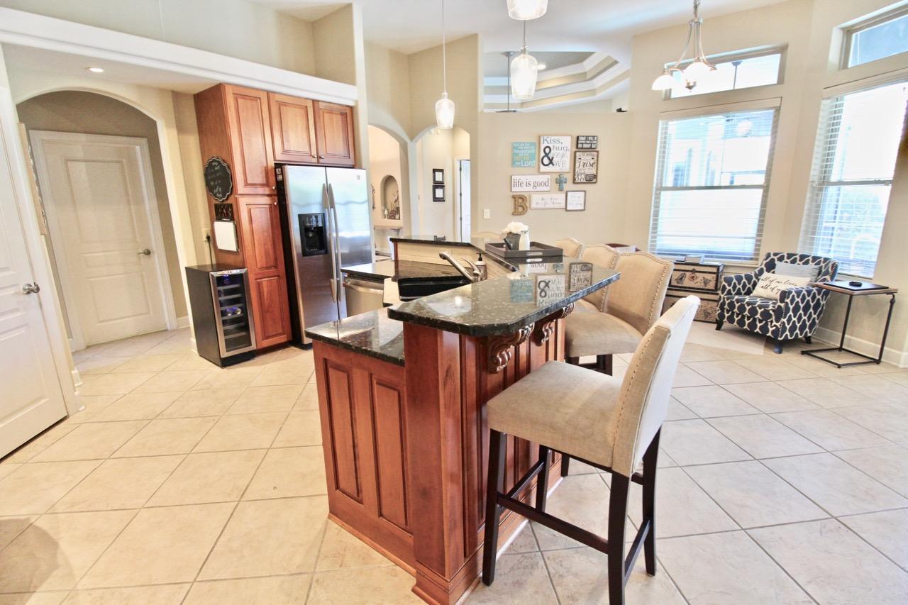 CHARDONNAY ESTATES - Residential