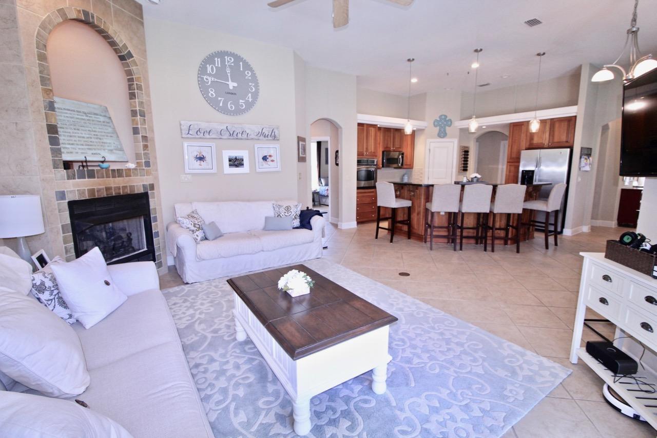 CHARDONNAY ESTATES - Residential