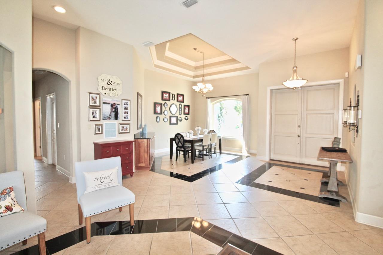 CHARDONNAY ESTATES - Residential