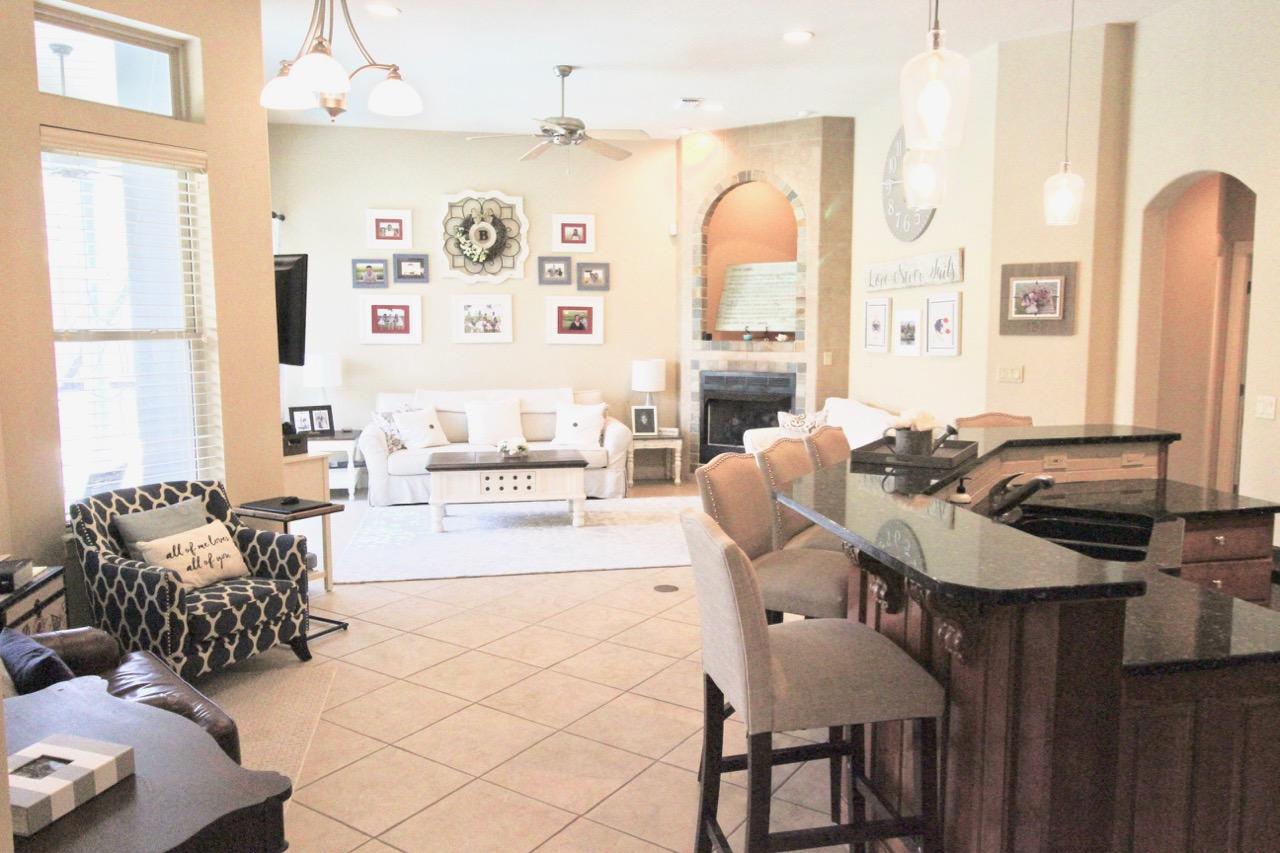 CHARDONNAY ESTATES - Residential