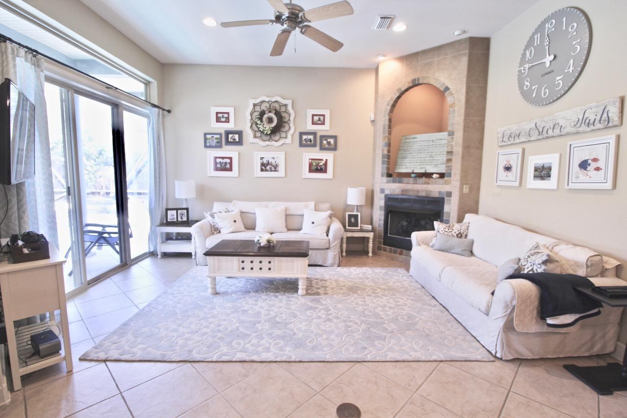 CHARDONNAY ESTATES - Residential