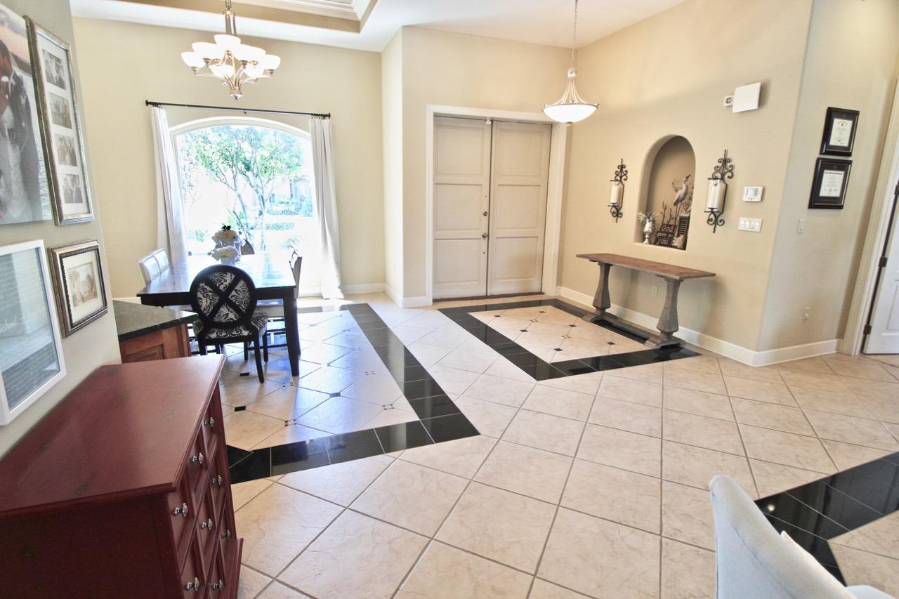 CHARDONNAY ESTATES - Residential