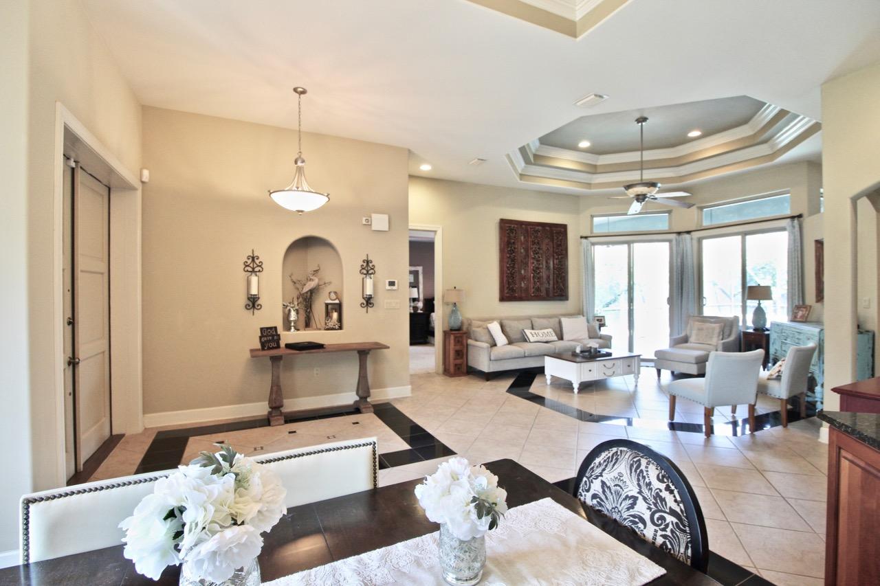 CHARDONNAY ESTATES - Residential