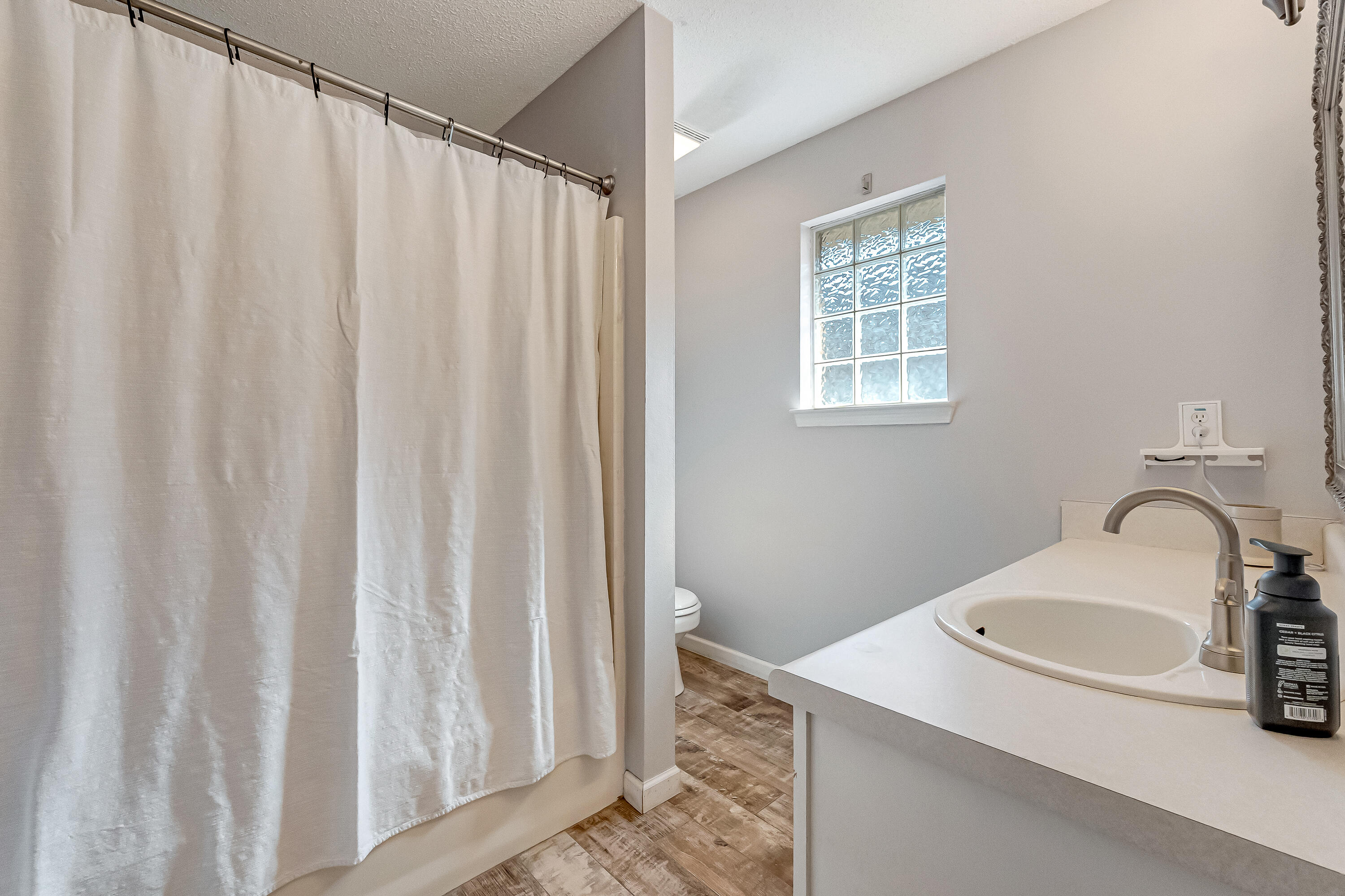 IVALEA GARDENS - Residential