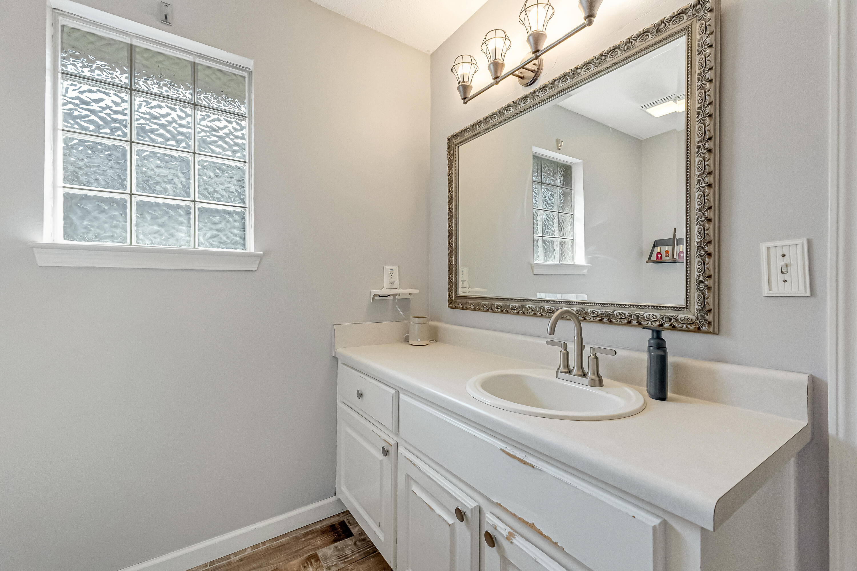 IVALEA GARDENS - Residential