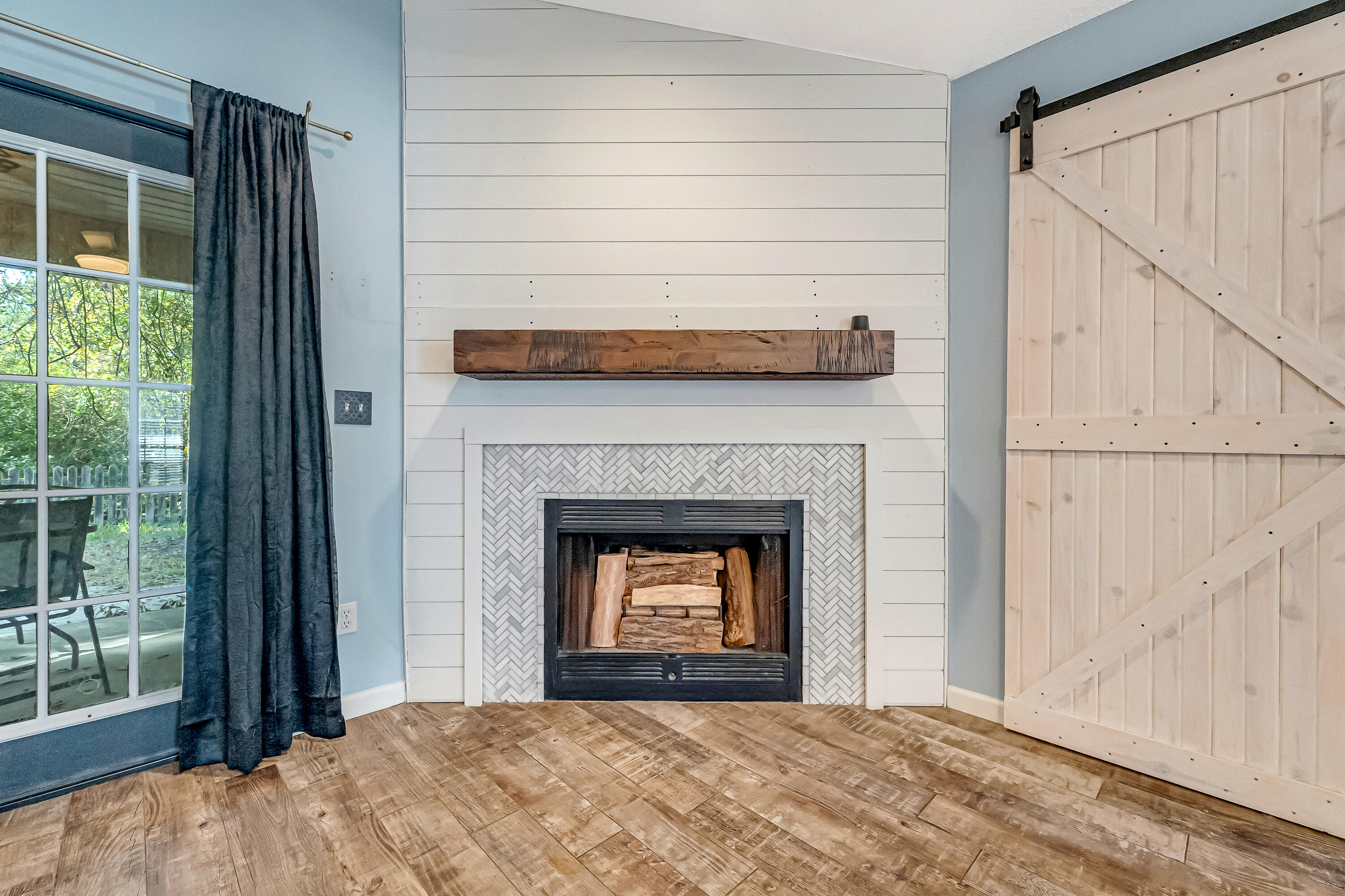 IVALEA GARDENS - Residential