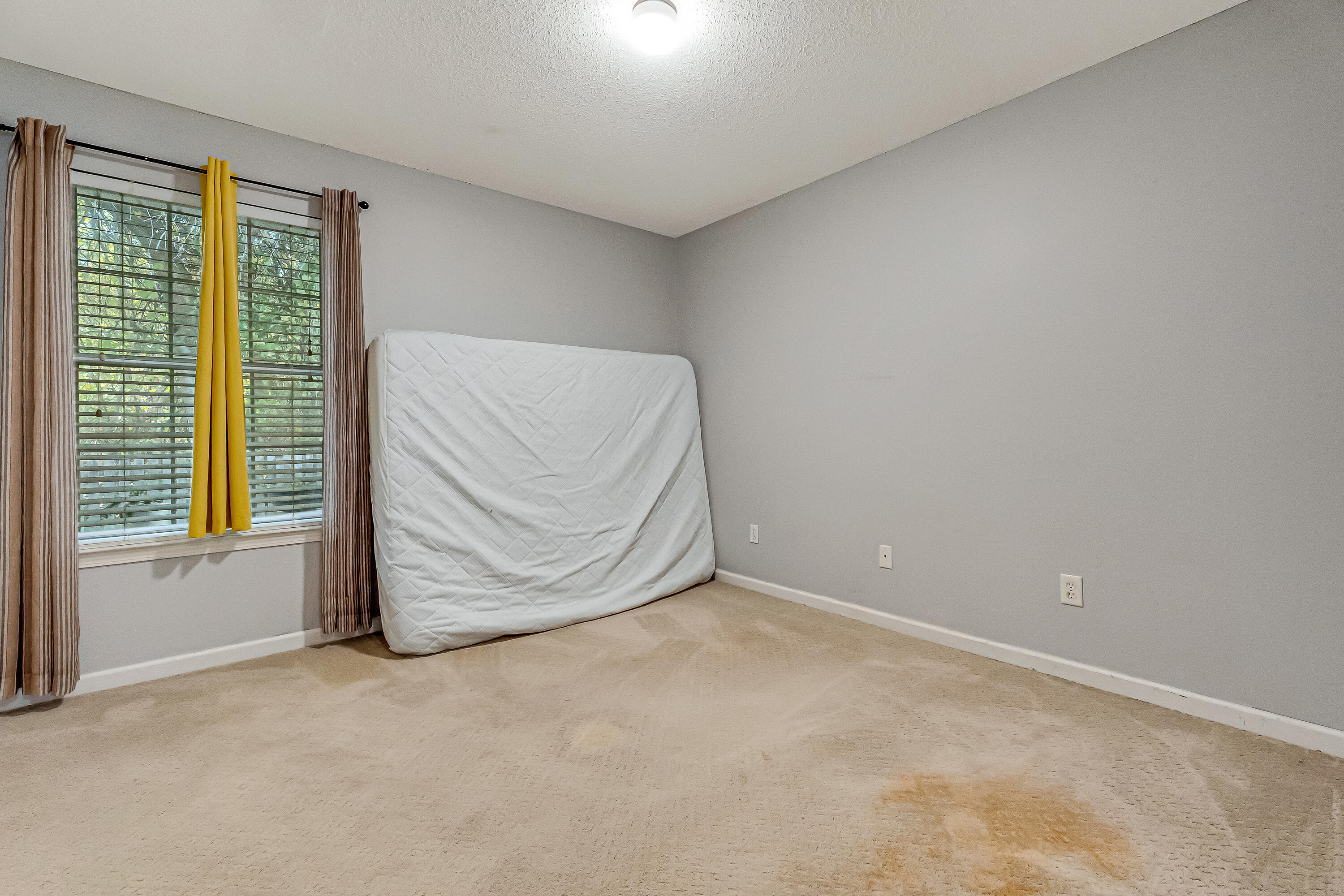 IVALEA GARDENS - Residential