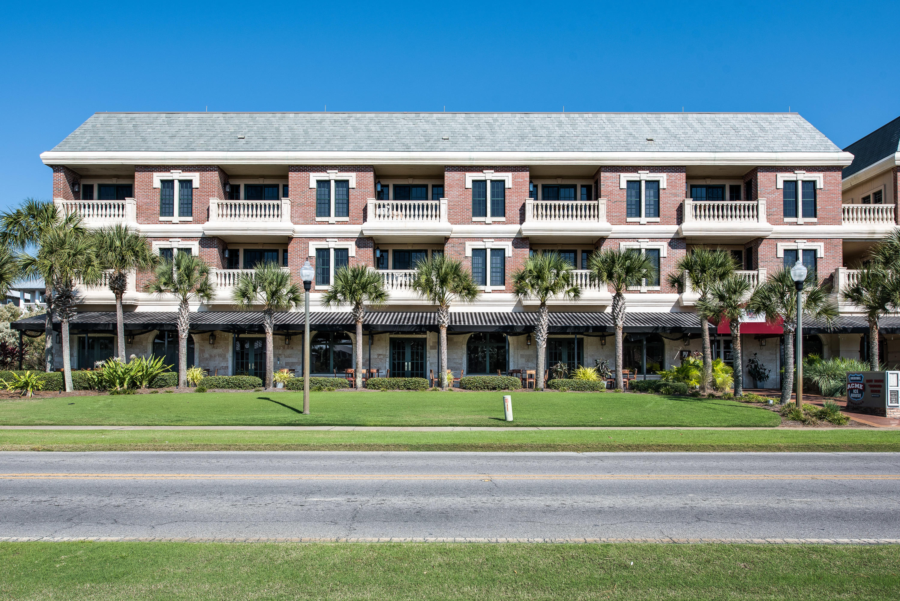 VILLAGE OF SOUTH WALTON BEACH - Residential