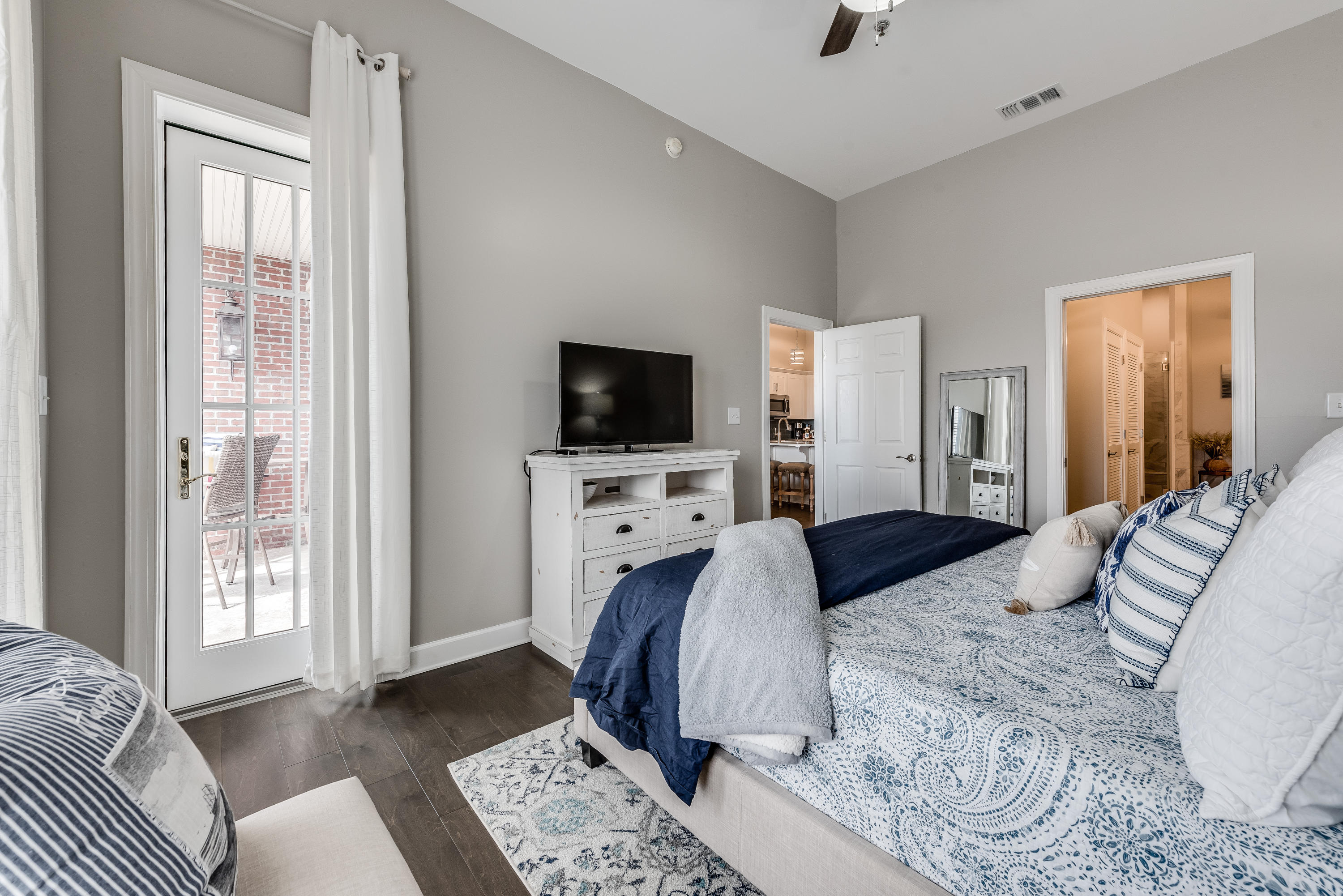 VILLAGE OF SOUTH WALTON BEACH - Residential