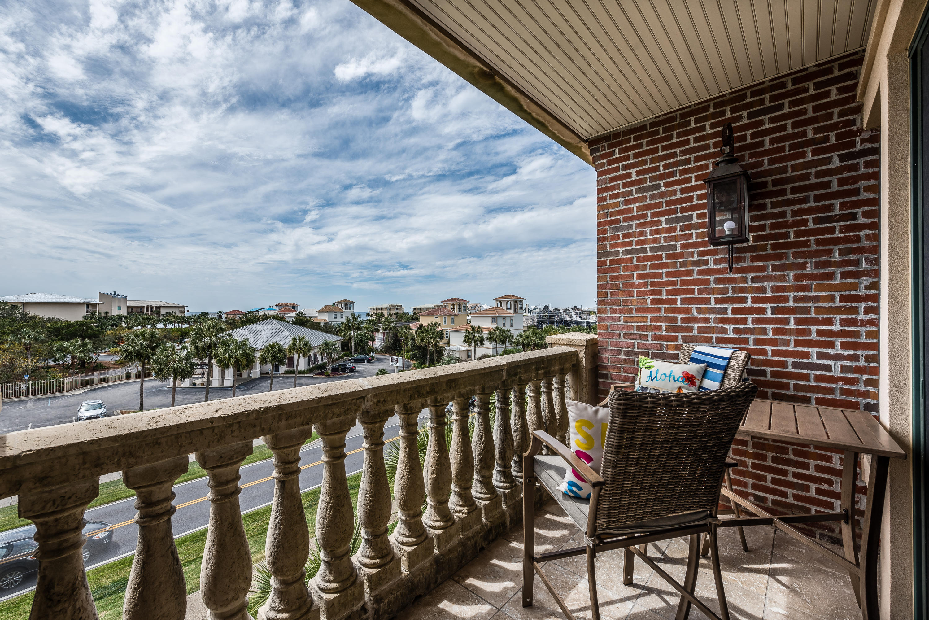 VILLAGE OF SOUTH WALTON BEACH - Residential