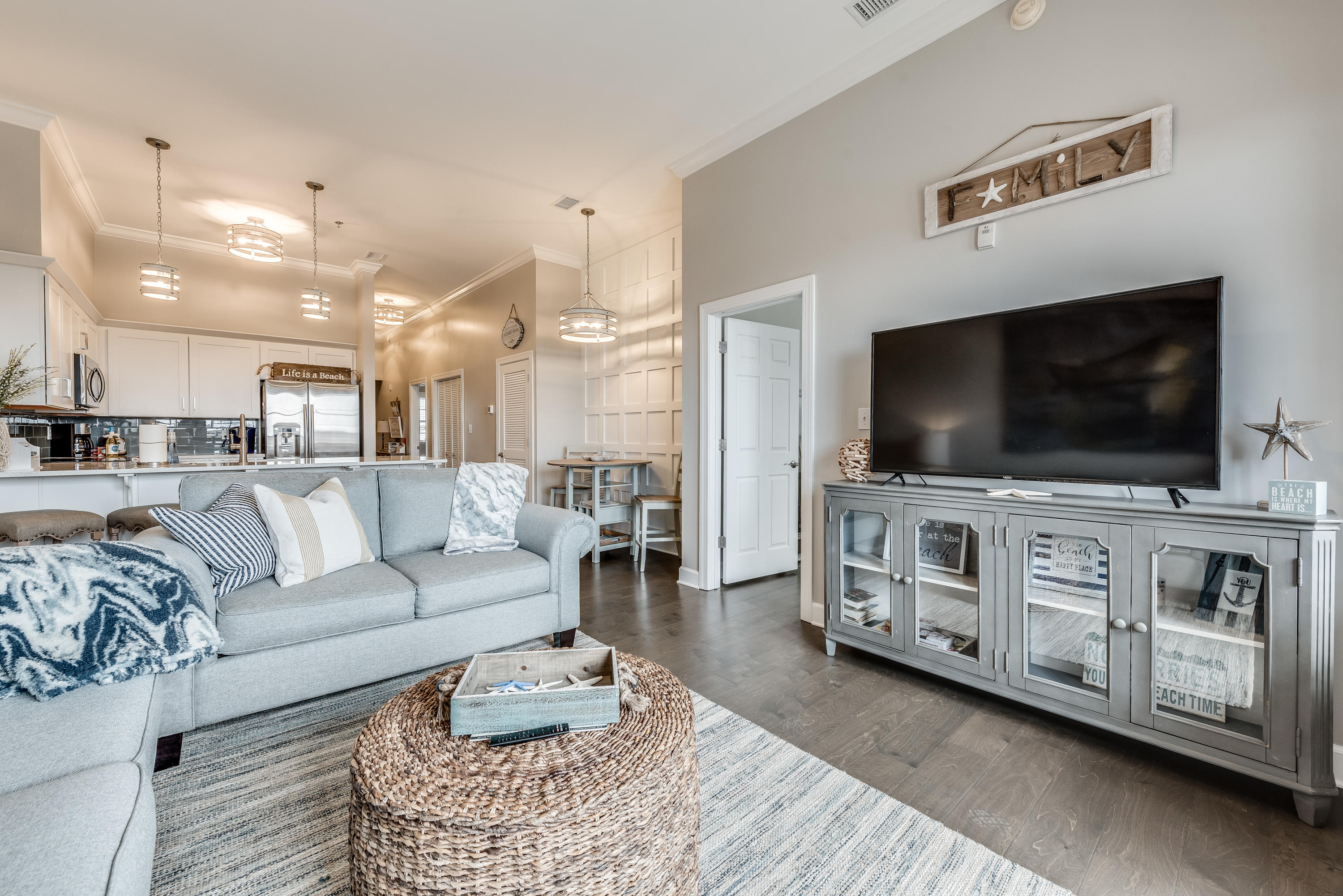 VILLAGE OF SOUTH WALTON BEACH - Residential