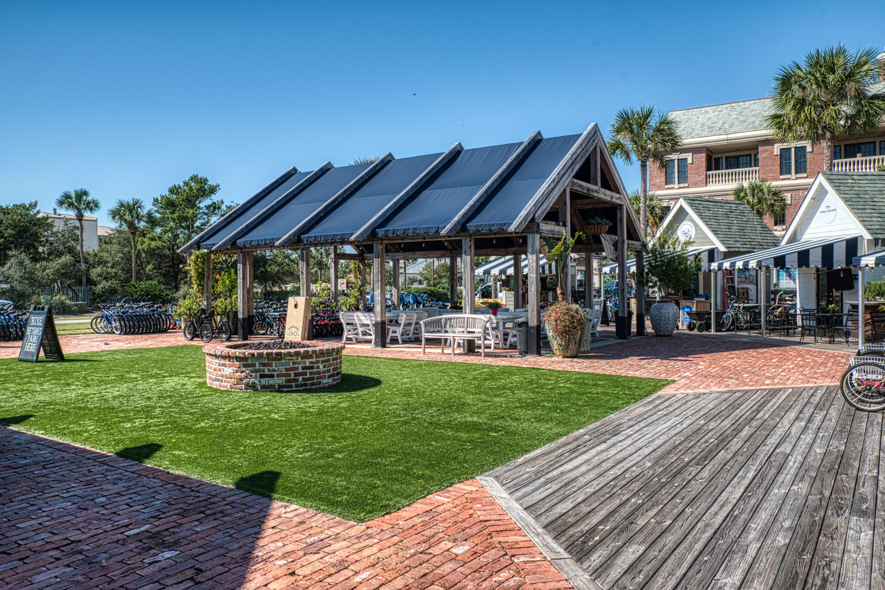 VILLAGE OF SOUTH WALTON BEACH - Residential