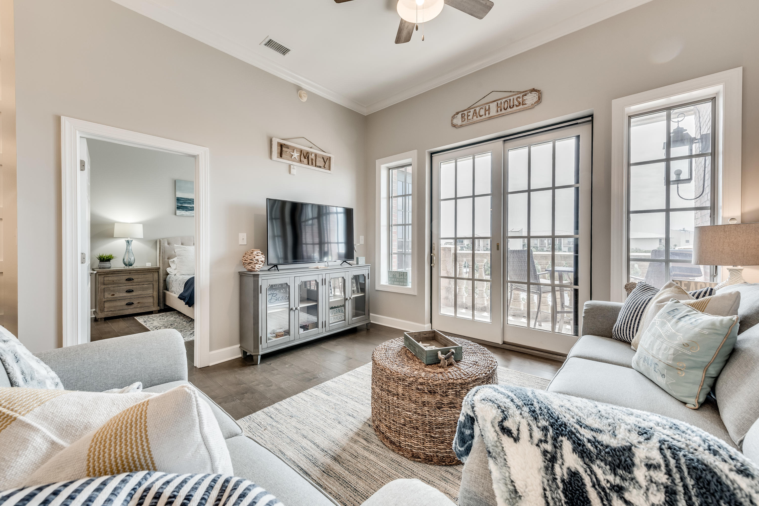 VILLAGE OF SOUTH WALTON BEACH - Residential