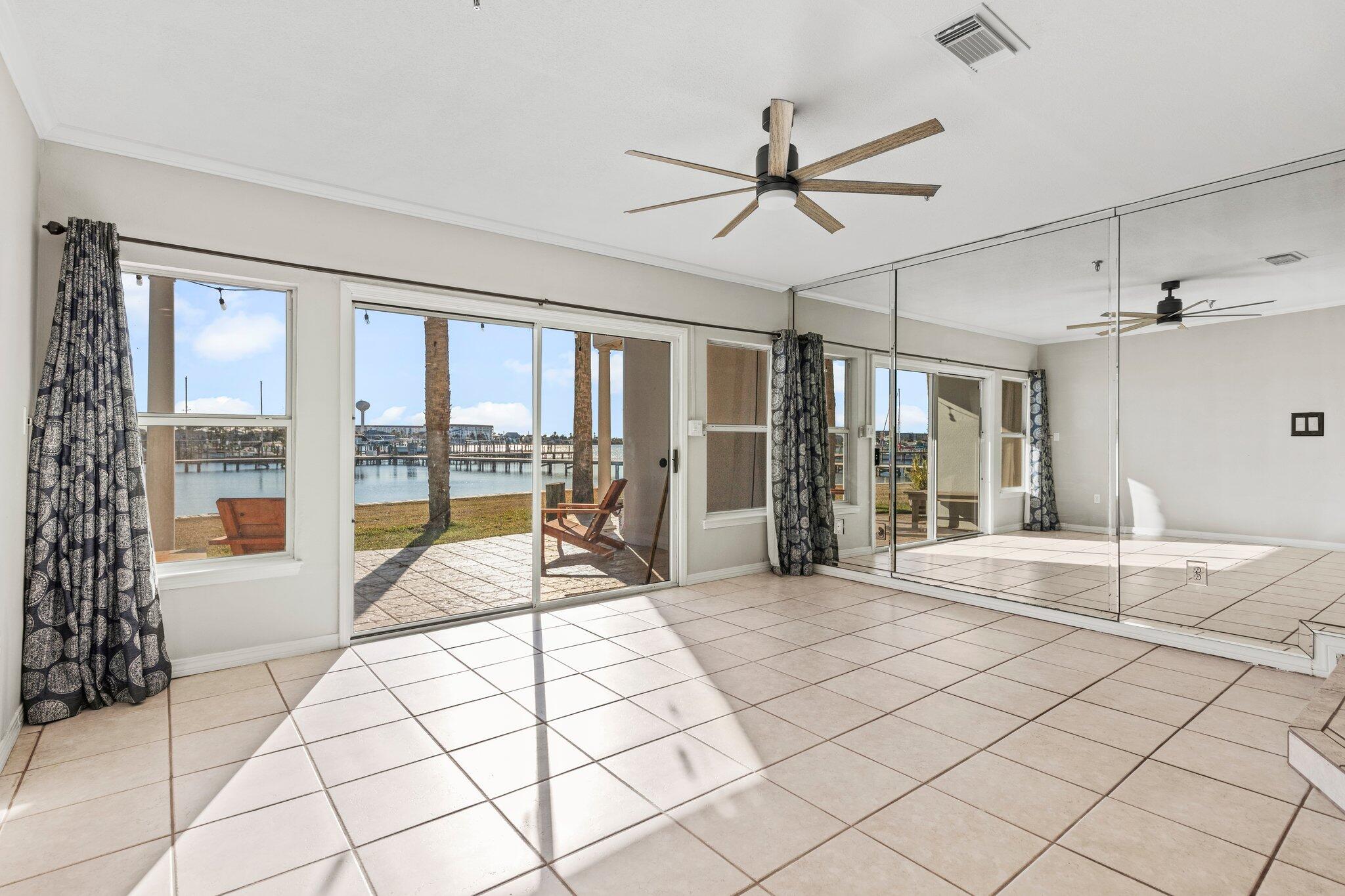 BROOKS LANDING - Residential Lease