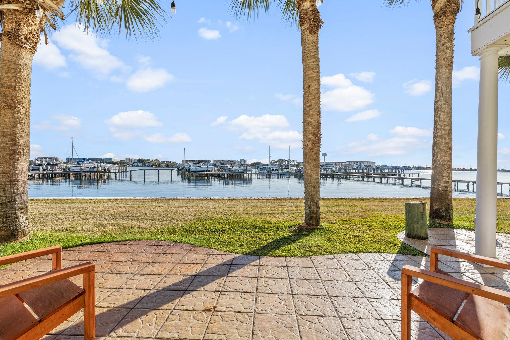 BROOKS LANDING - Residential Lease