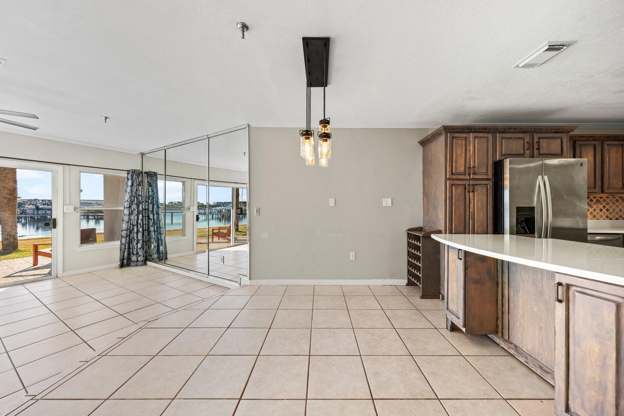 BROOKS LANDING - Residential Lease