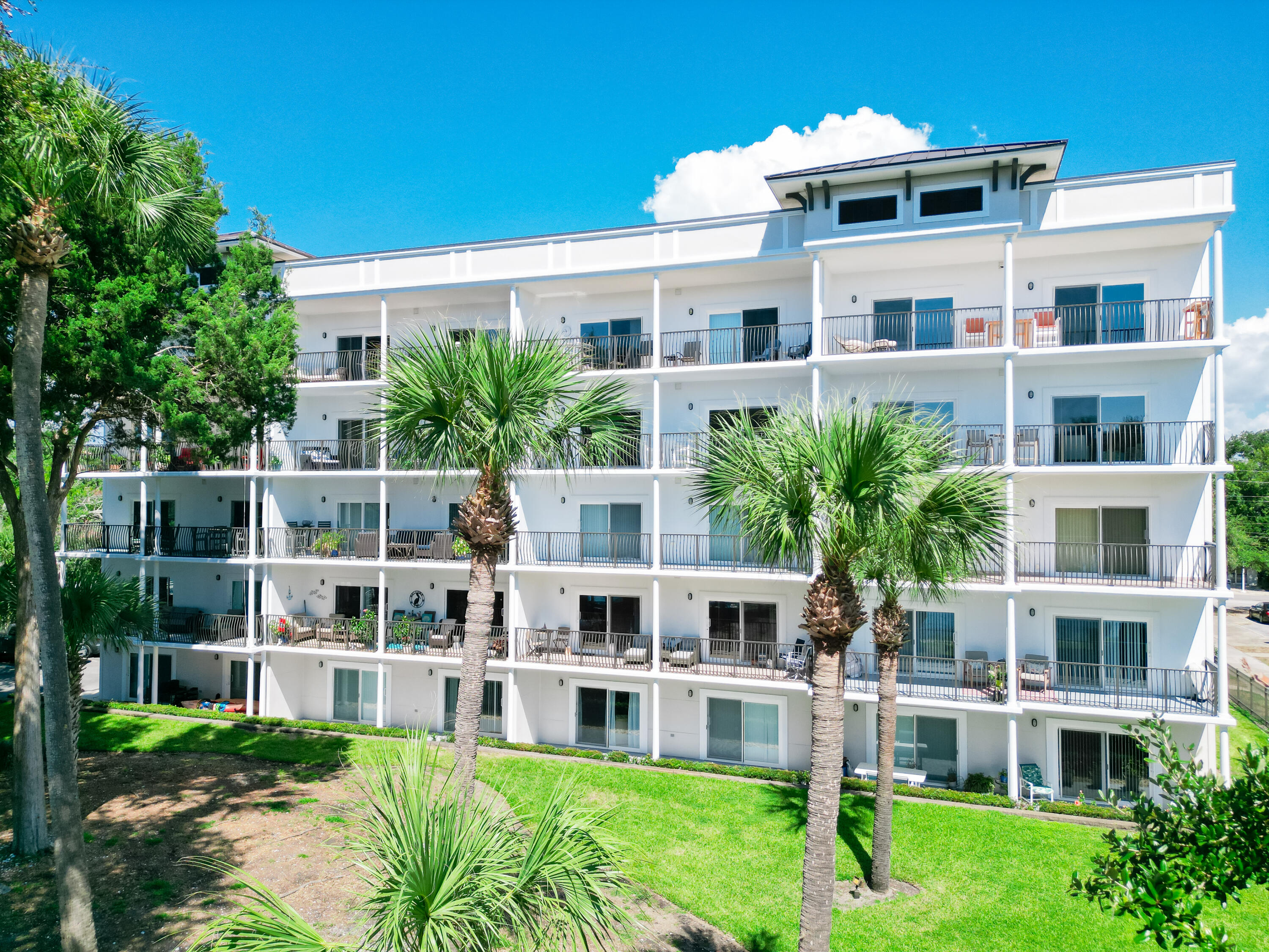 INDIANOLA ON THE WATER - Residential
