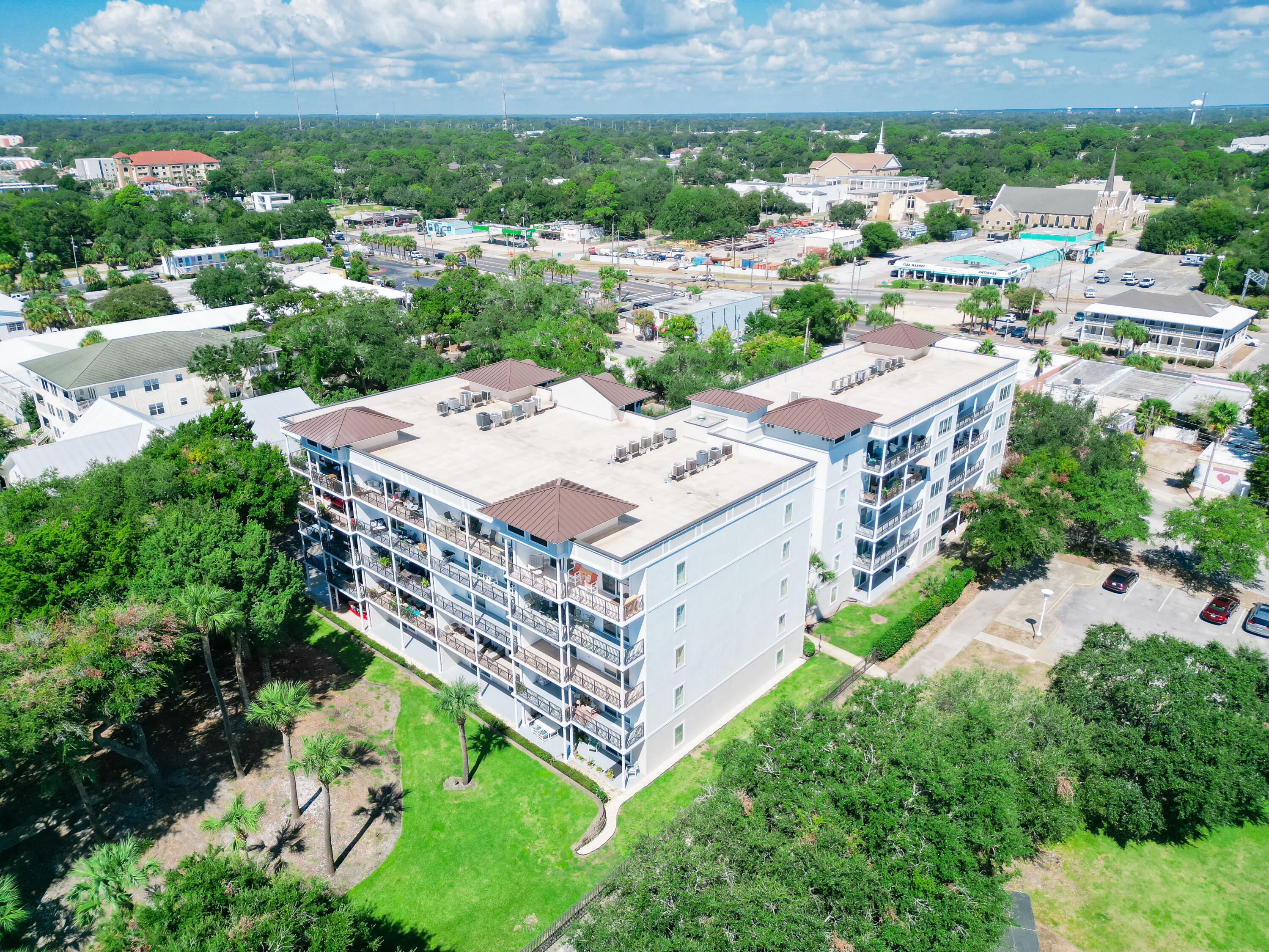 INDIANOLA ON THE WATER - Residential