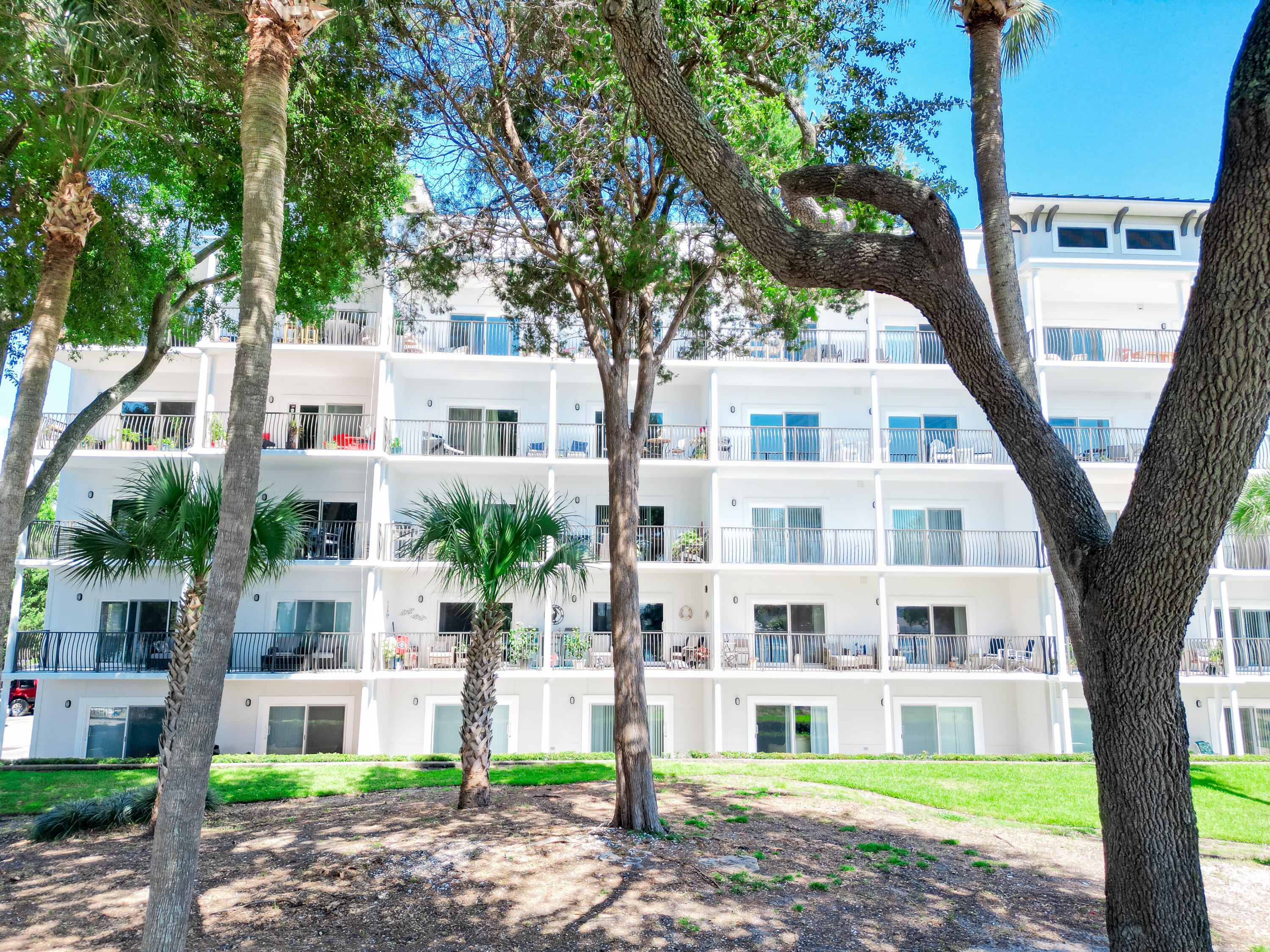 INDIANOLA ON THE WATER - Residential