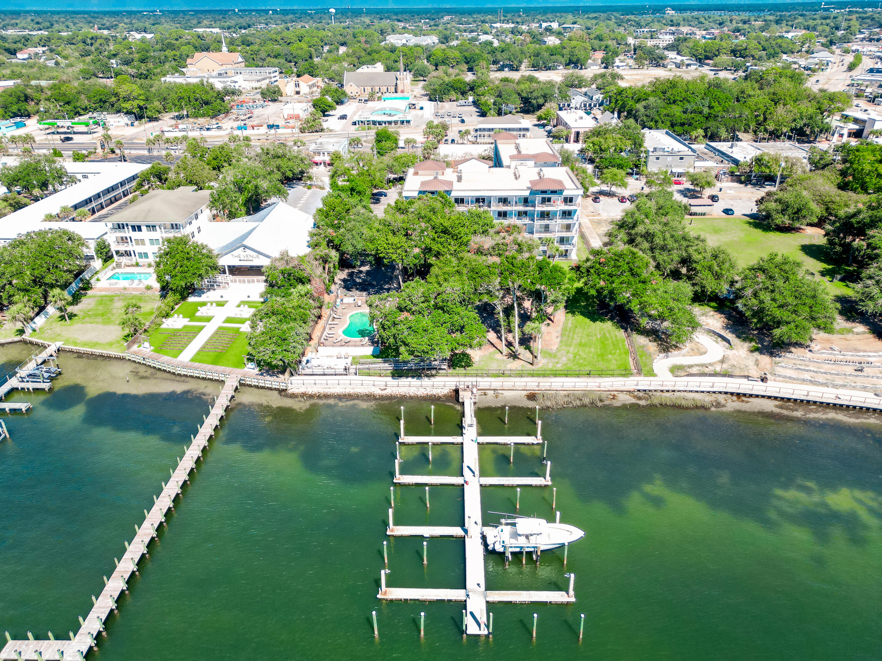 INDIANOLA ON THE WATER - Residential