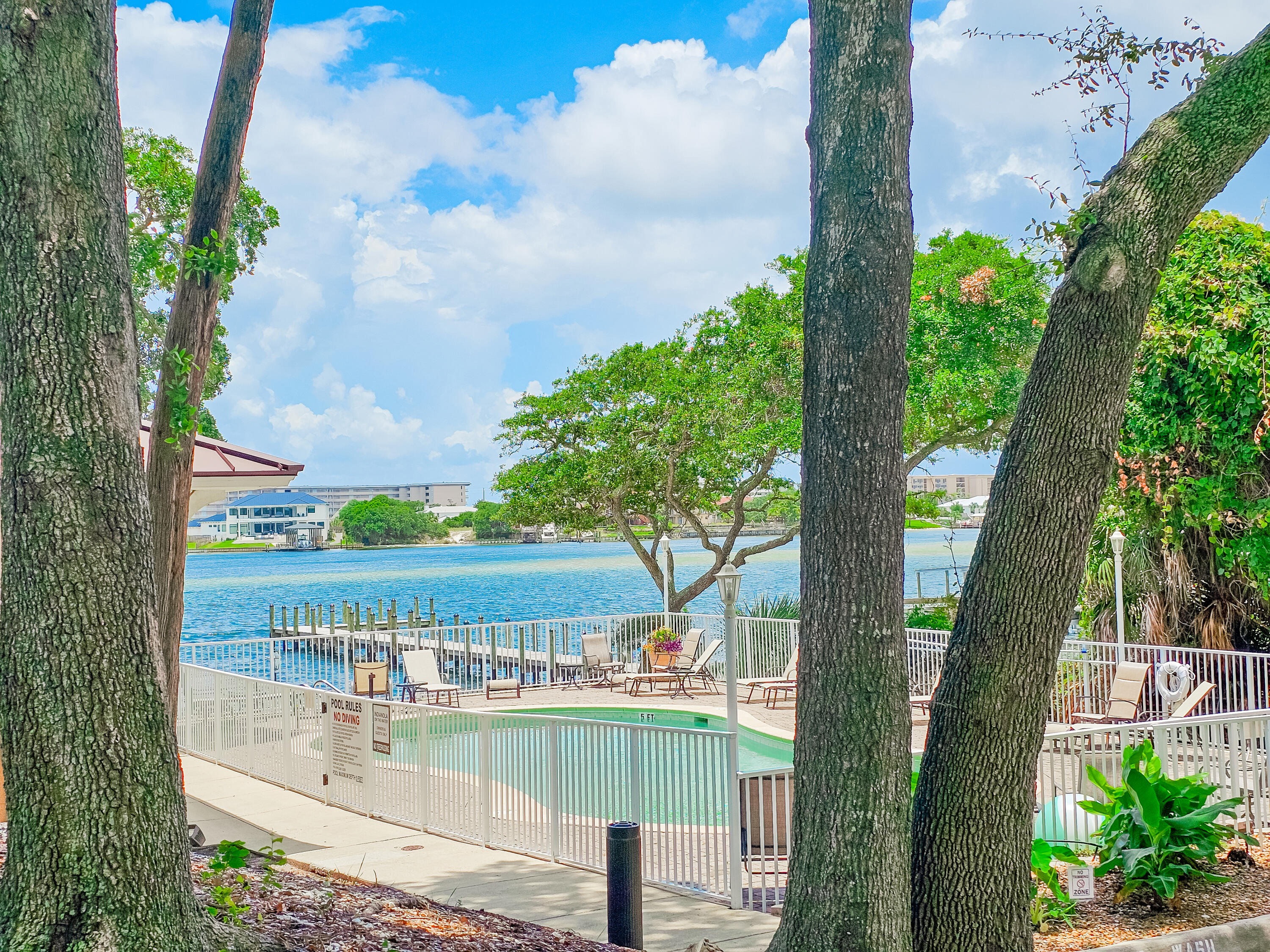 INDIANOLA ON THE WATER - Residential