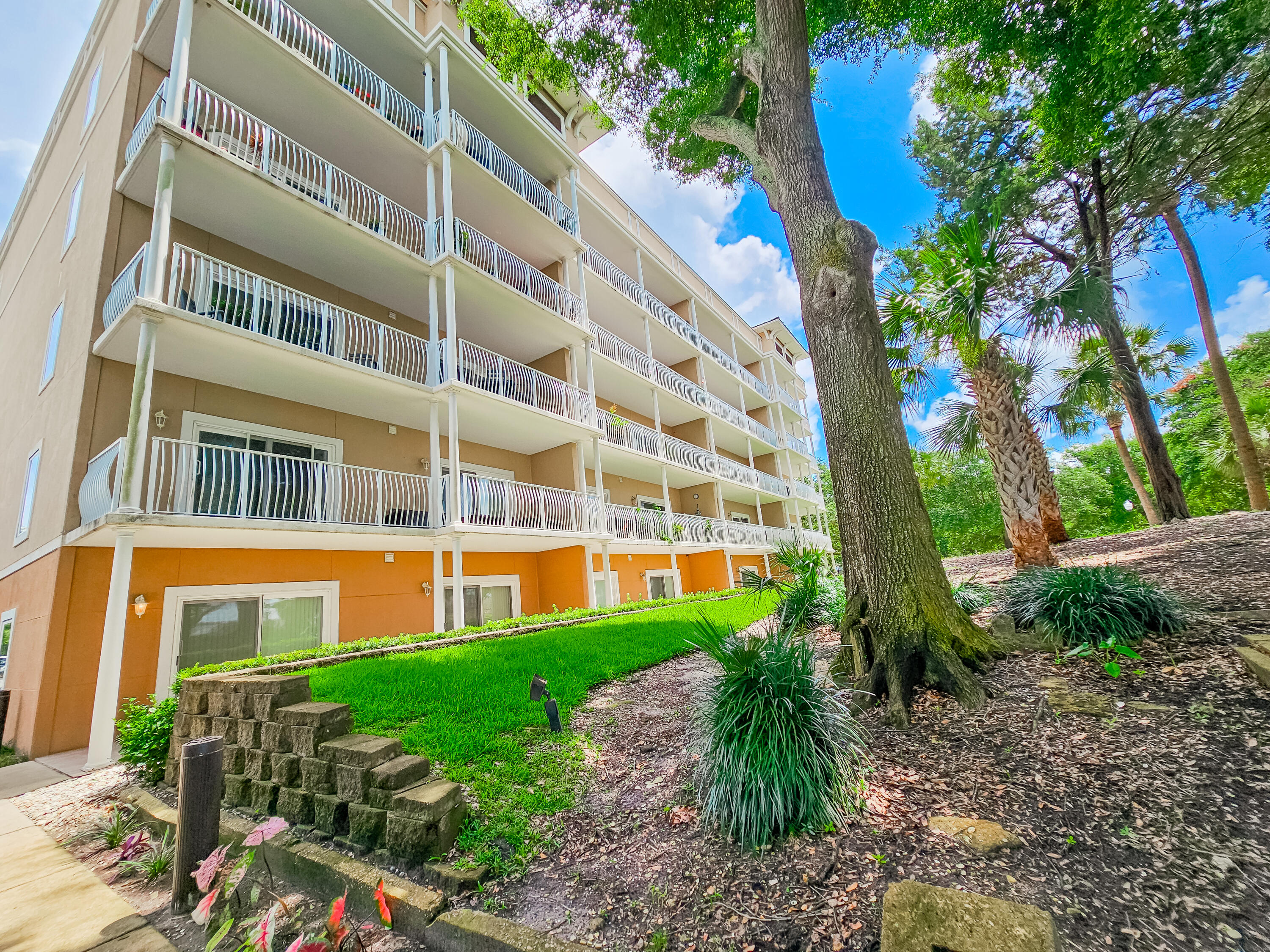 INDIANOLA ON THE WATER - Residential