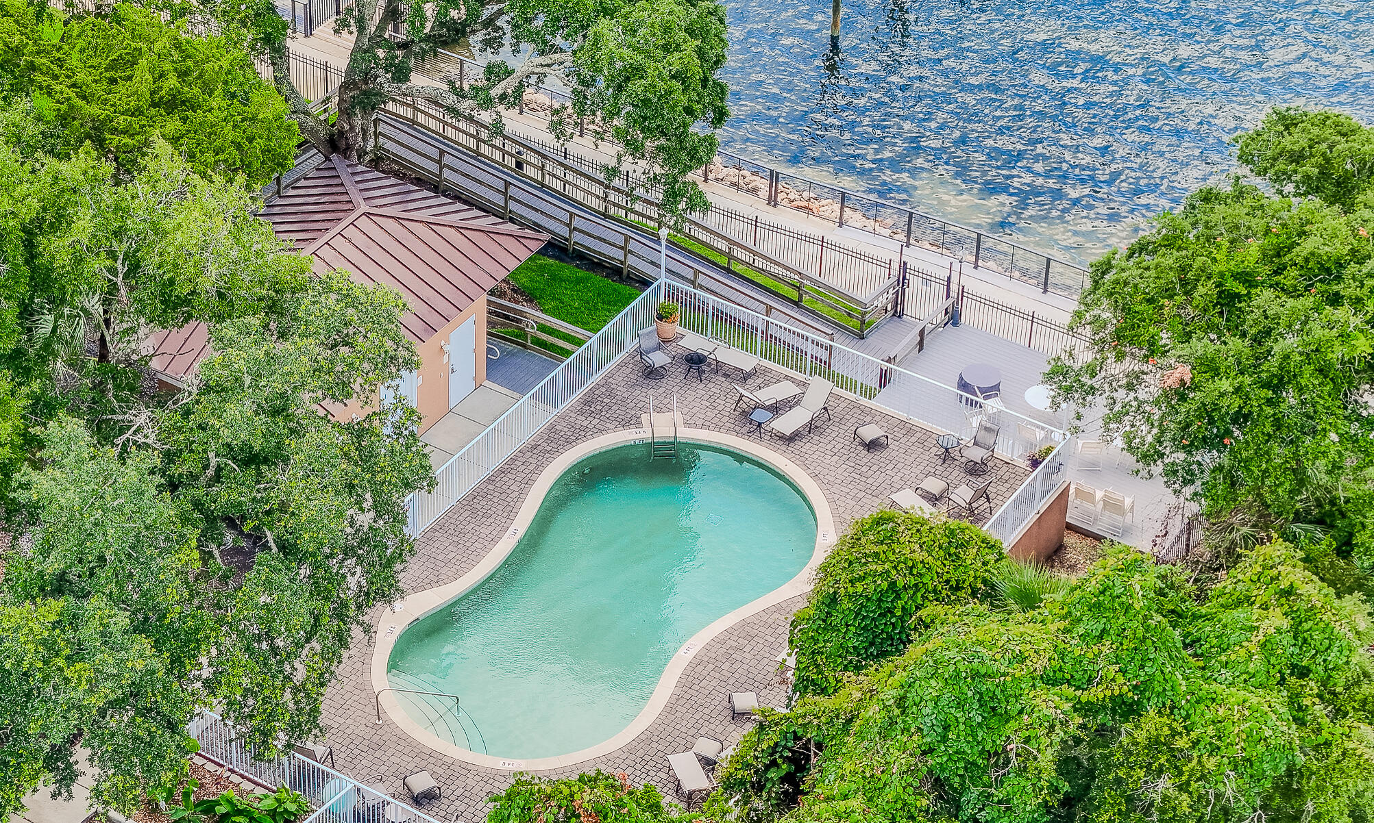 INDIANOLA ON THE WATER - Residential