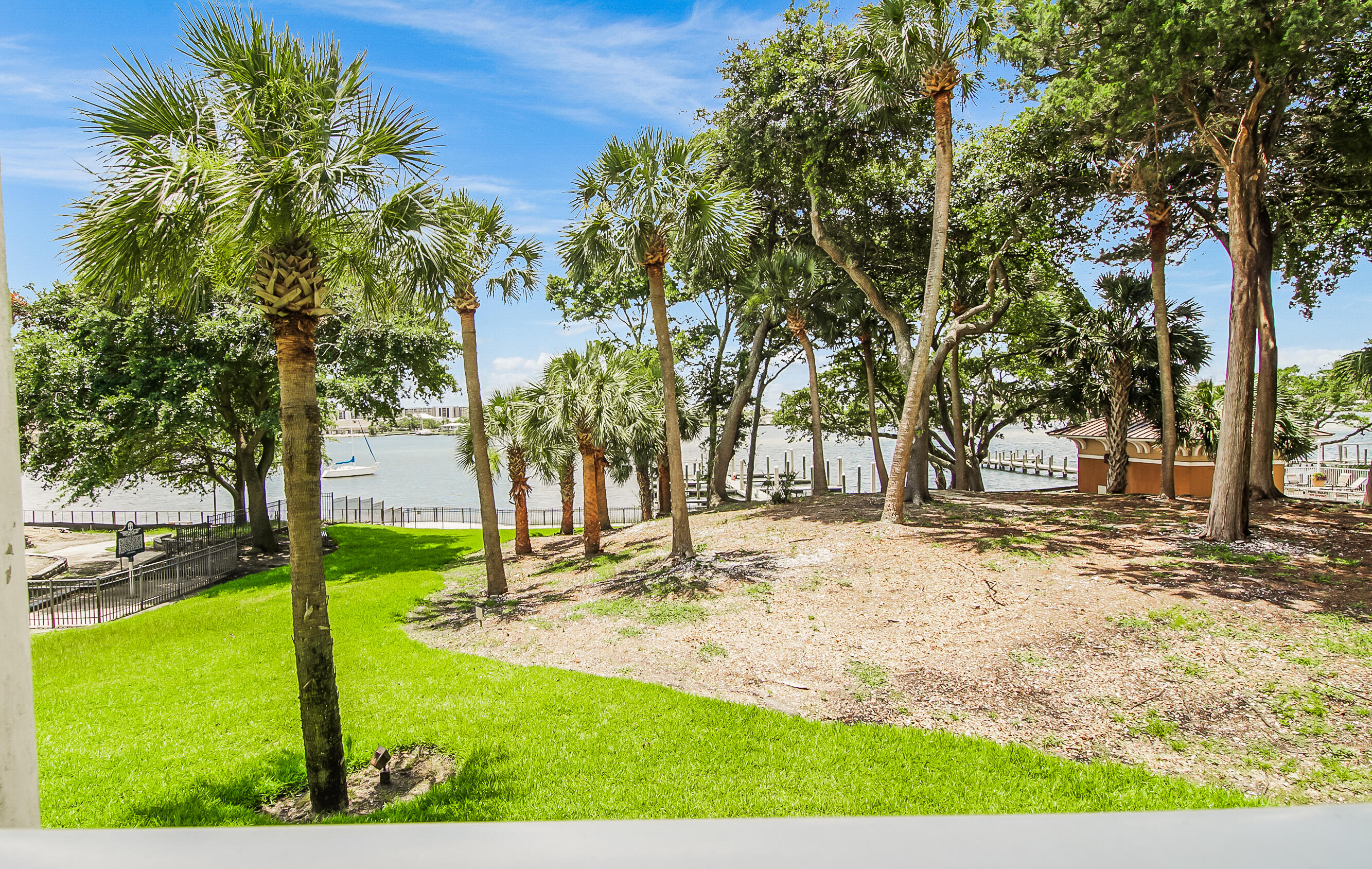 INDIANOLA ON THE WATER - Residential
