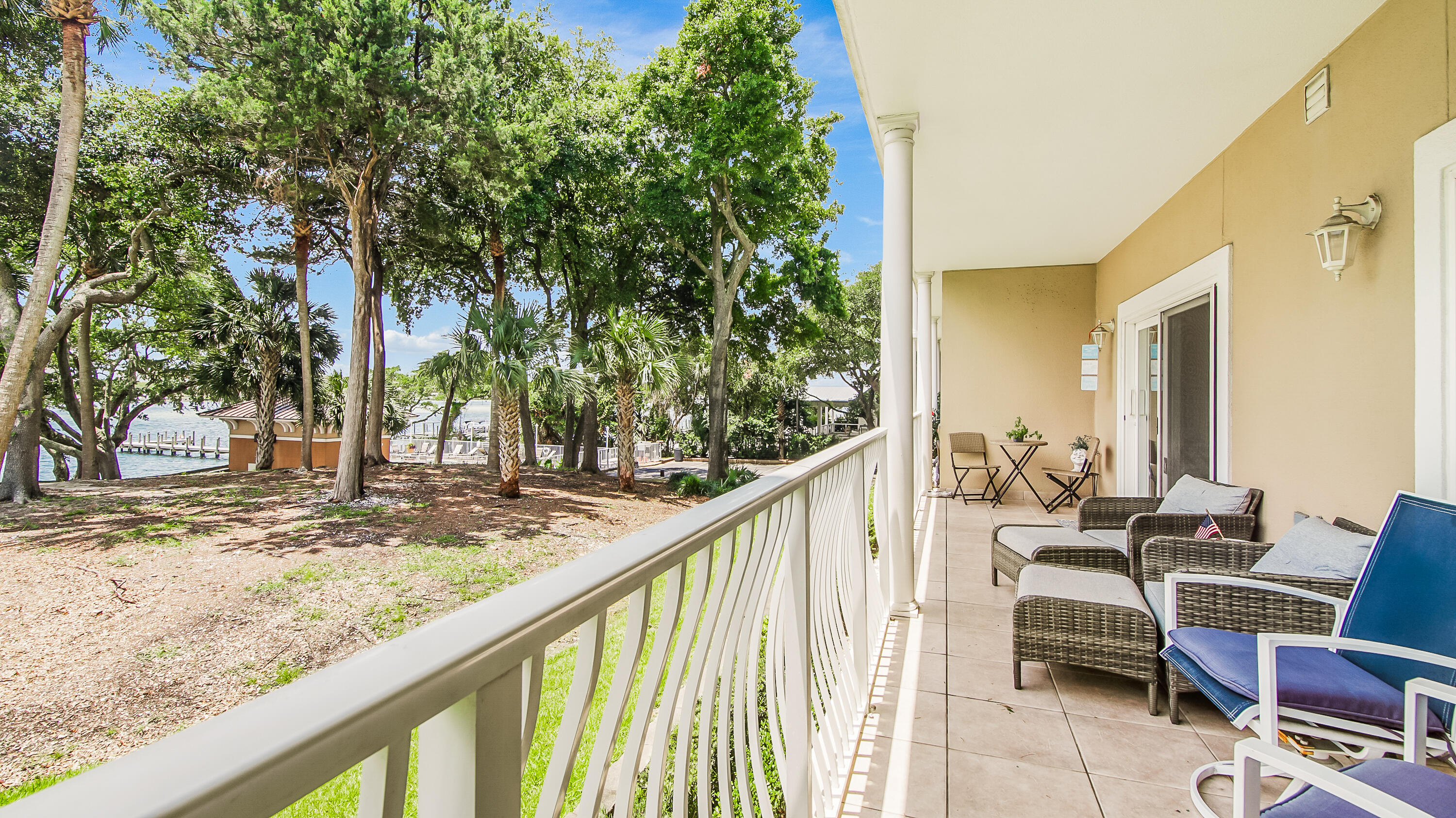 INDIANOLA ON THE WATER - Residential