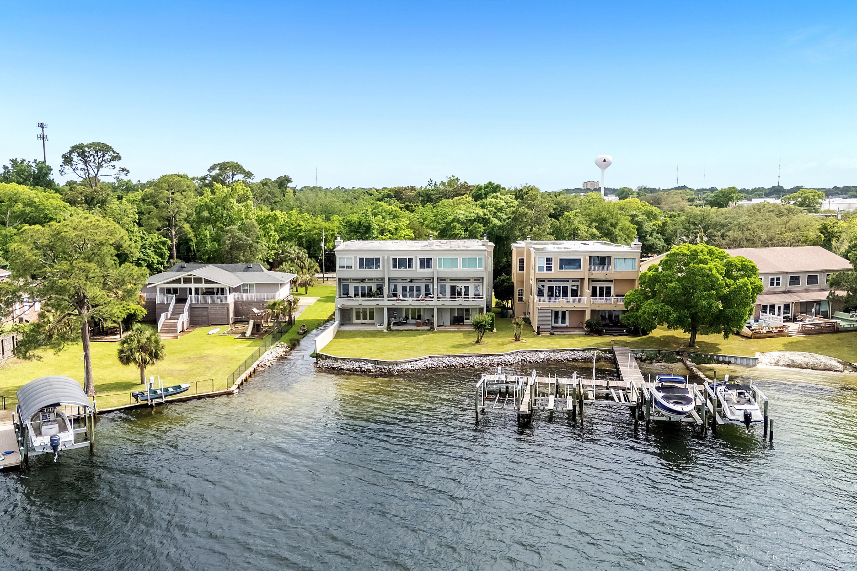 MOORINGS PH 2 - Residential