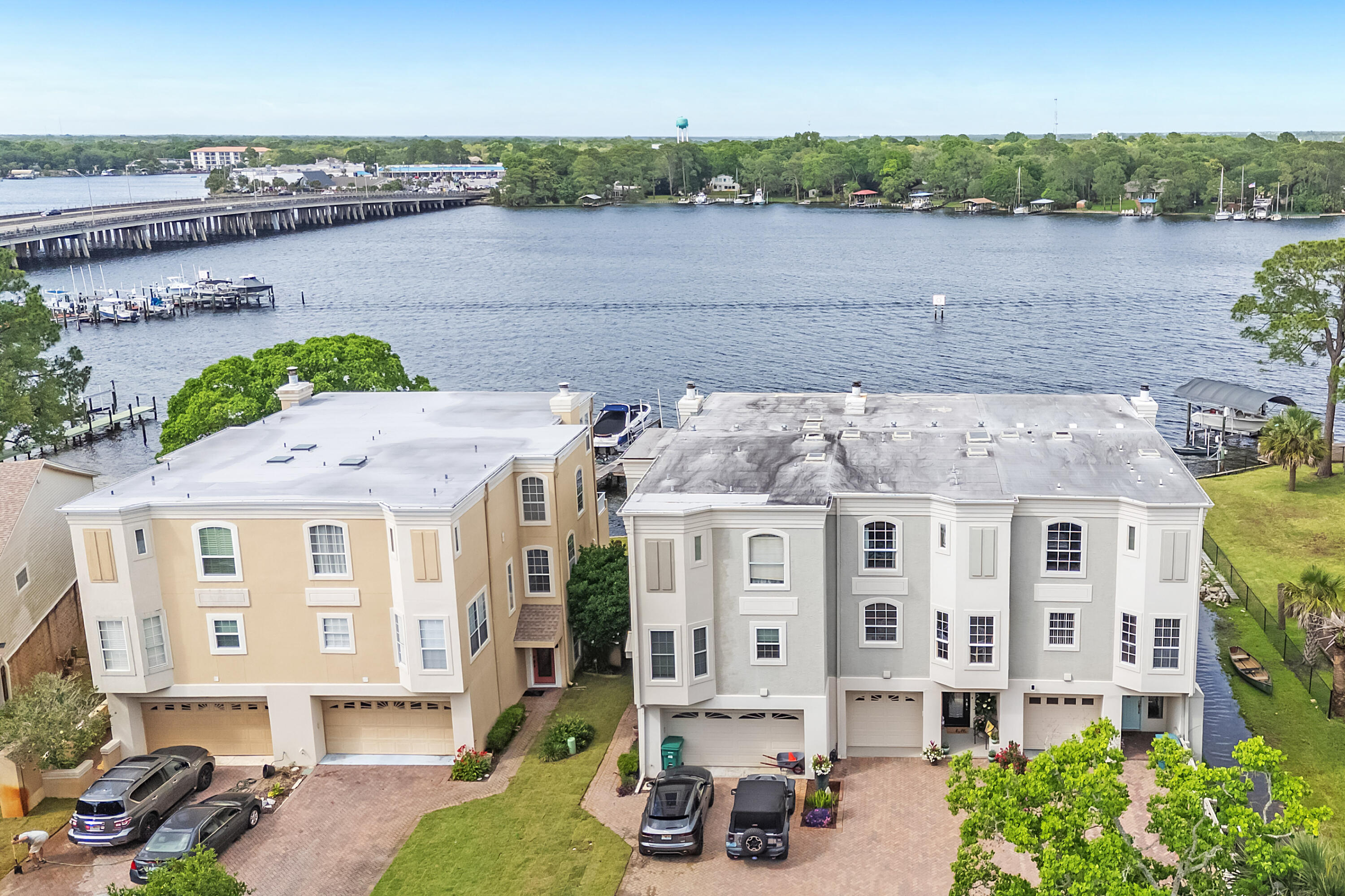 MOORINGS PH 2 - Residential