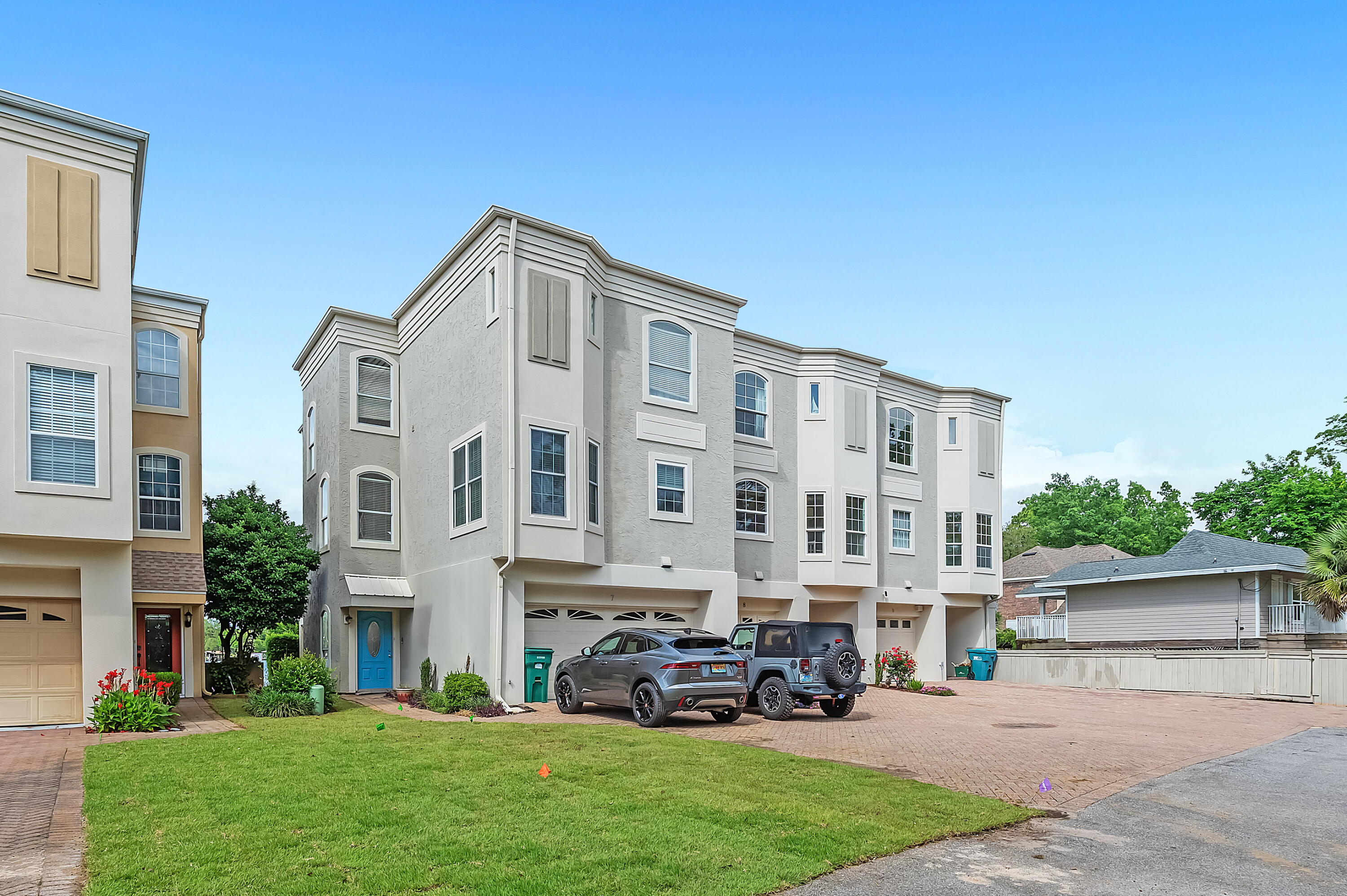 MOORINGS PH 2 - Residential