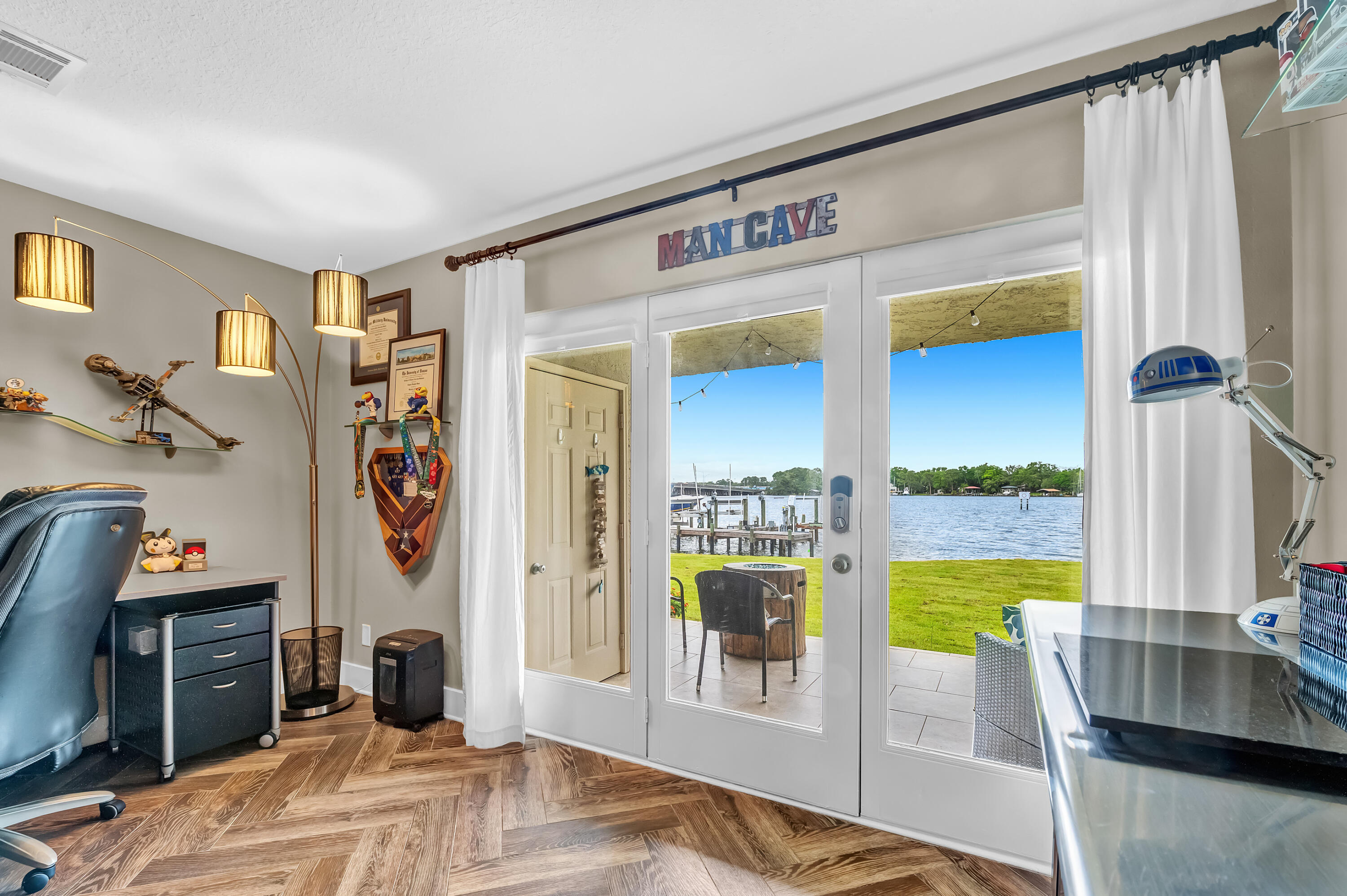 MOORINGS PH 2 - Residential