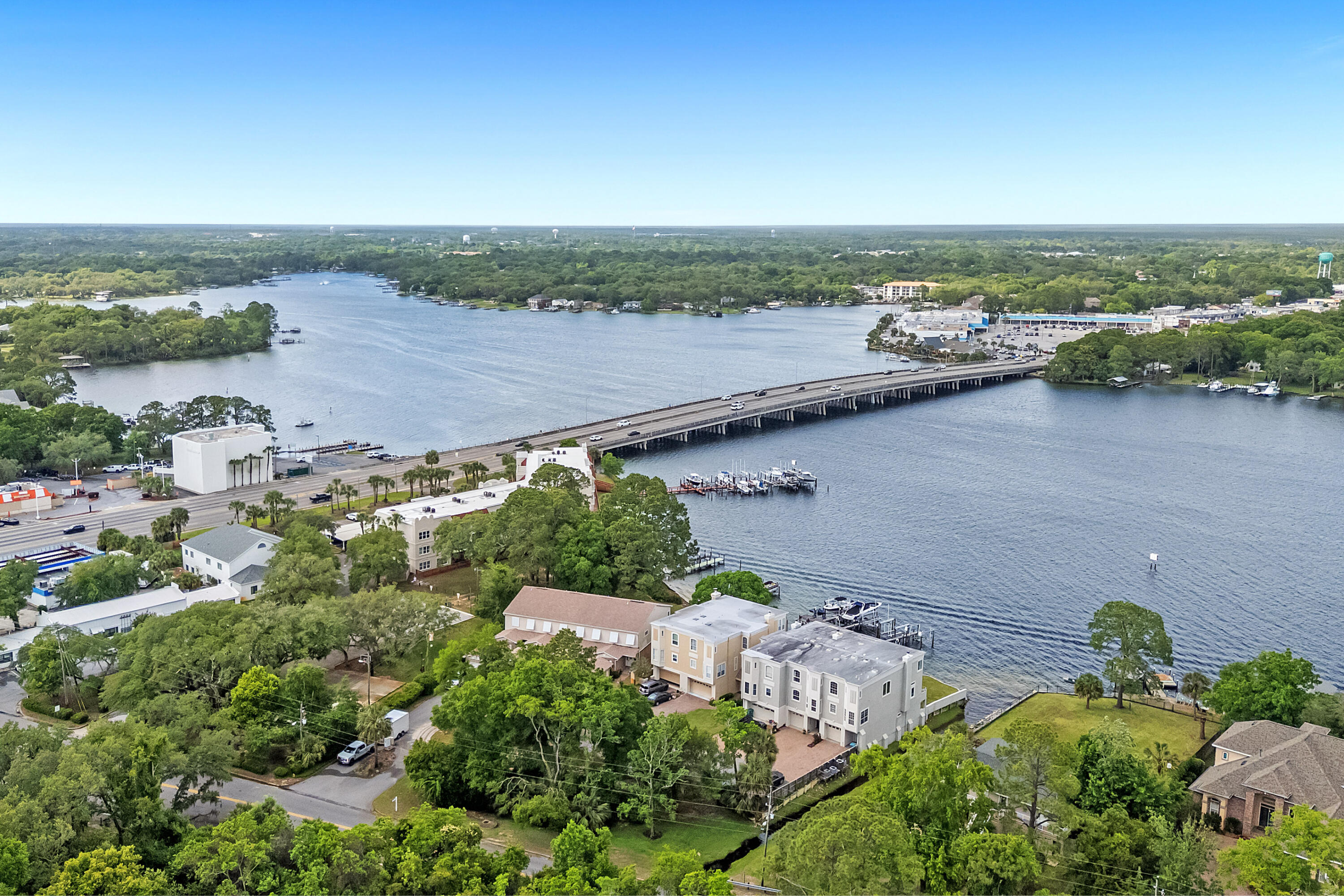 MOORINGS PH 2 - Residential