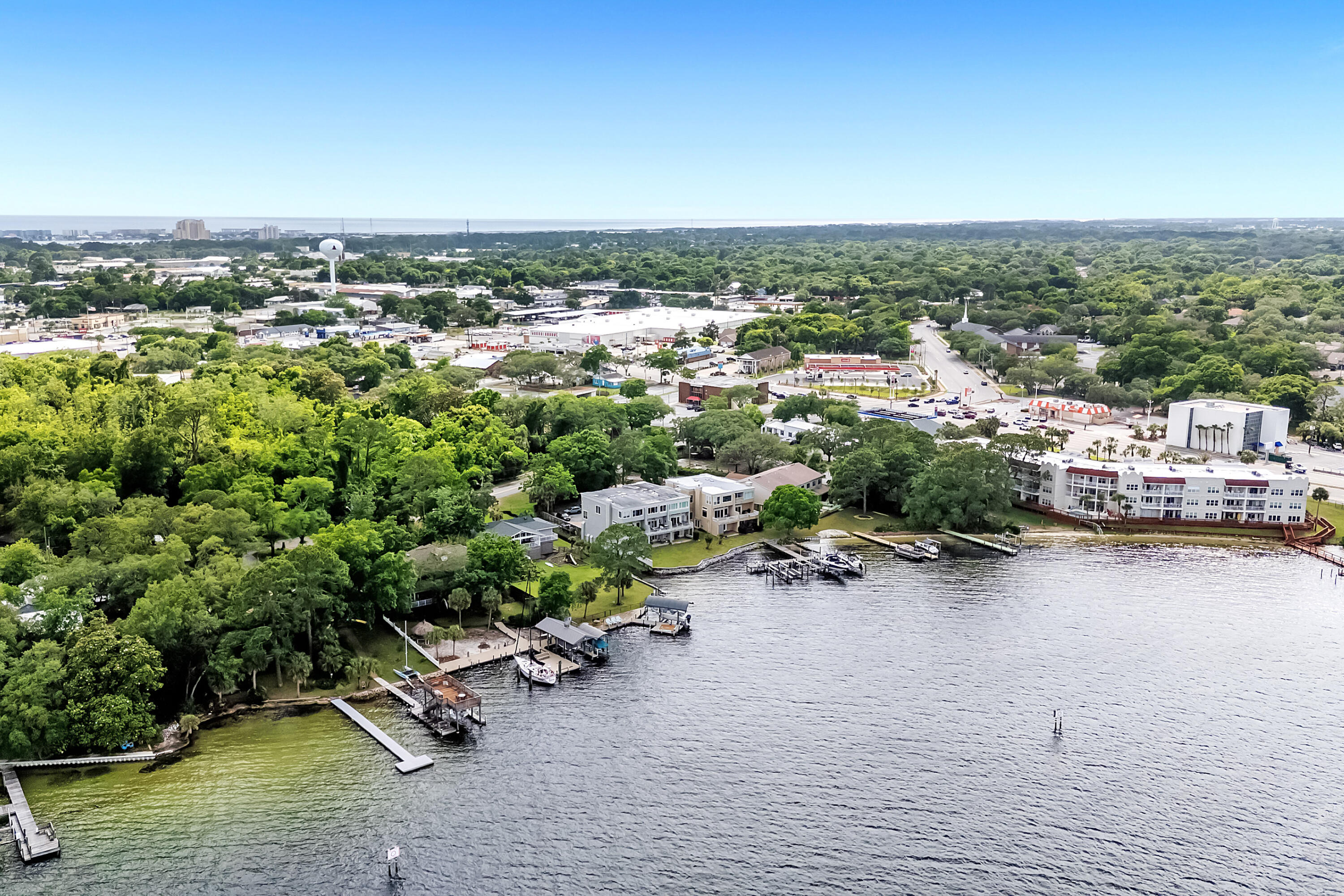 MOORINGS PH 2 - Residential