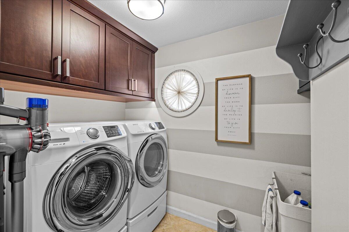 ROCKY BAYOU ESTATES 01 - Residential Lease