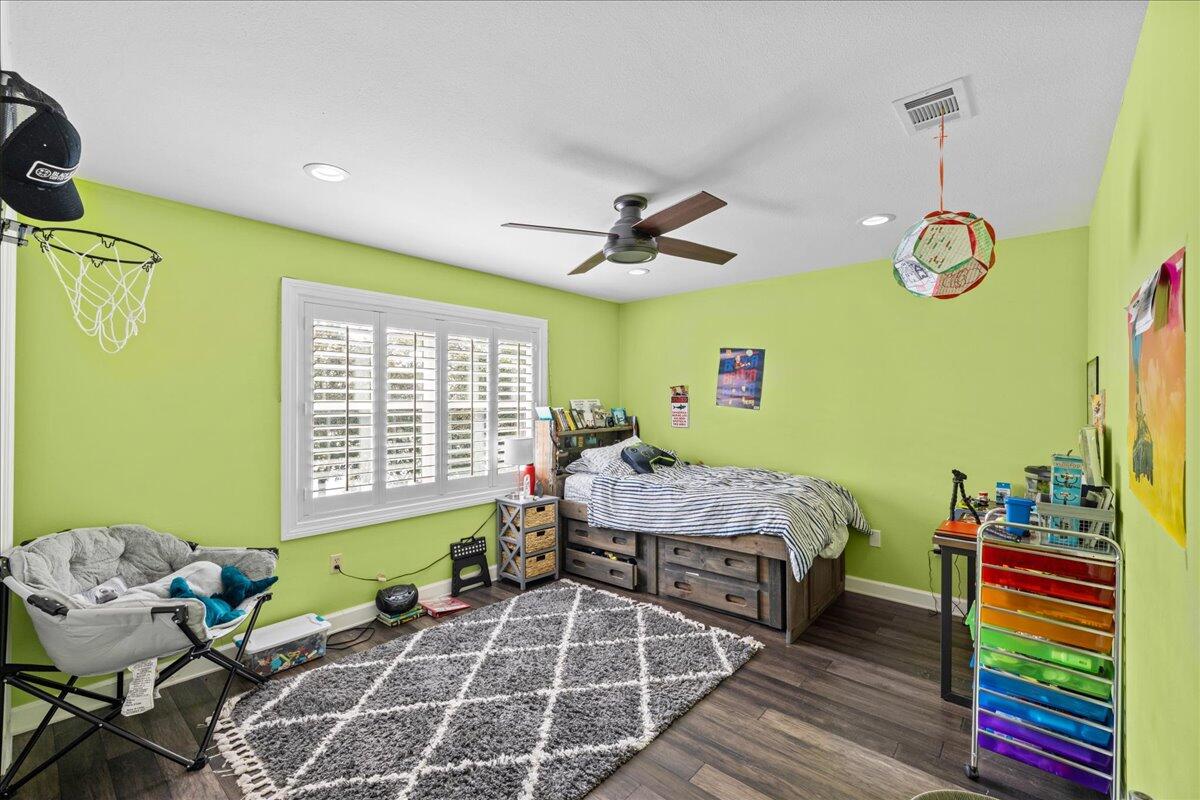 ROCKY BAYOU ESTATES 01 - Residential Lease