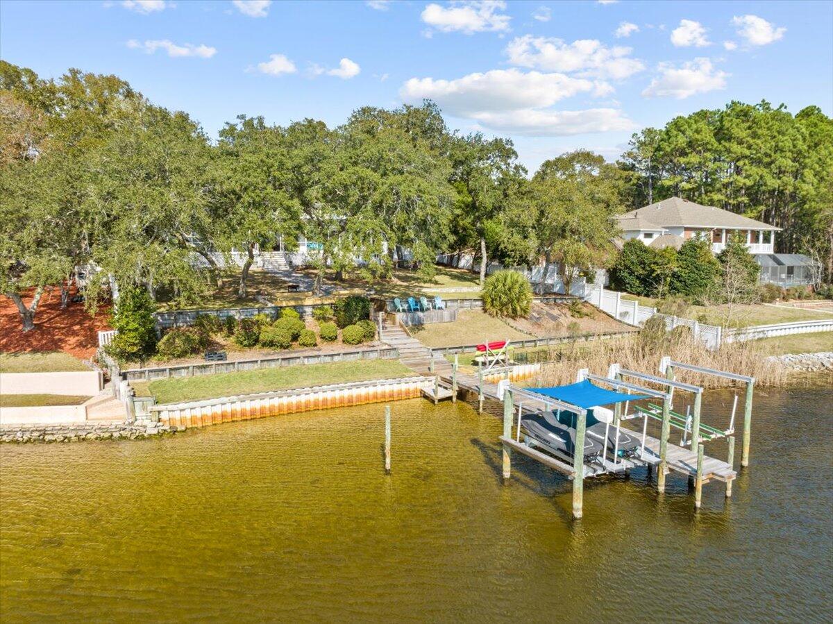 ROCKY BAYOU ESTATES 01 - Residential Lease