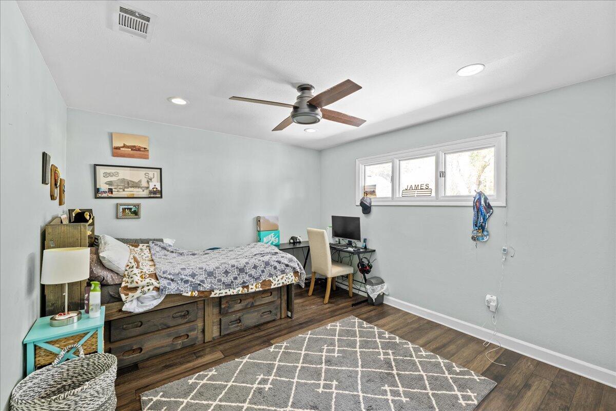 ROCKY BAYOU ESTATES 01 - Residential Lease